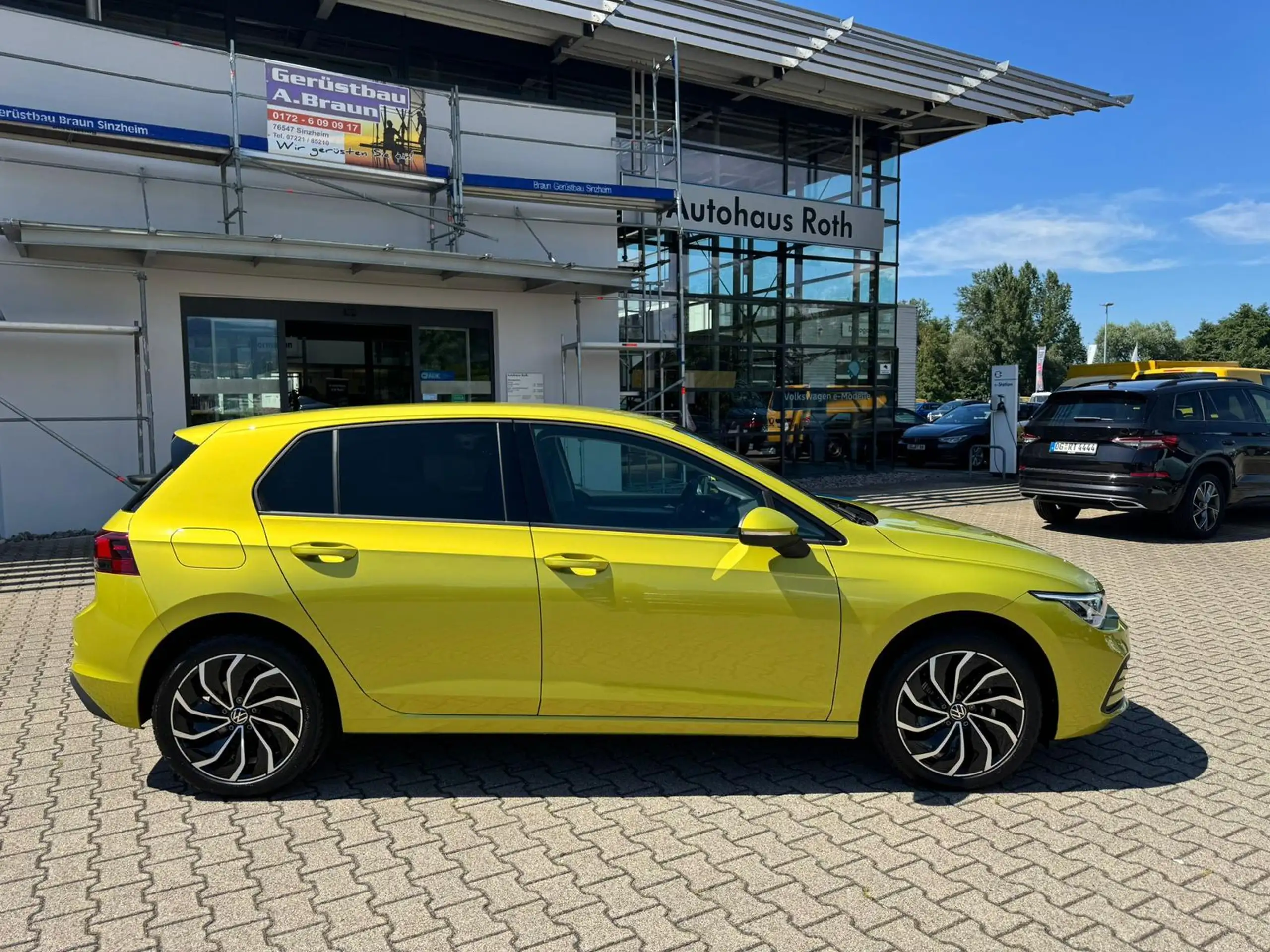 Volkswagen - Golf