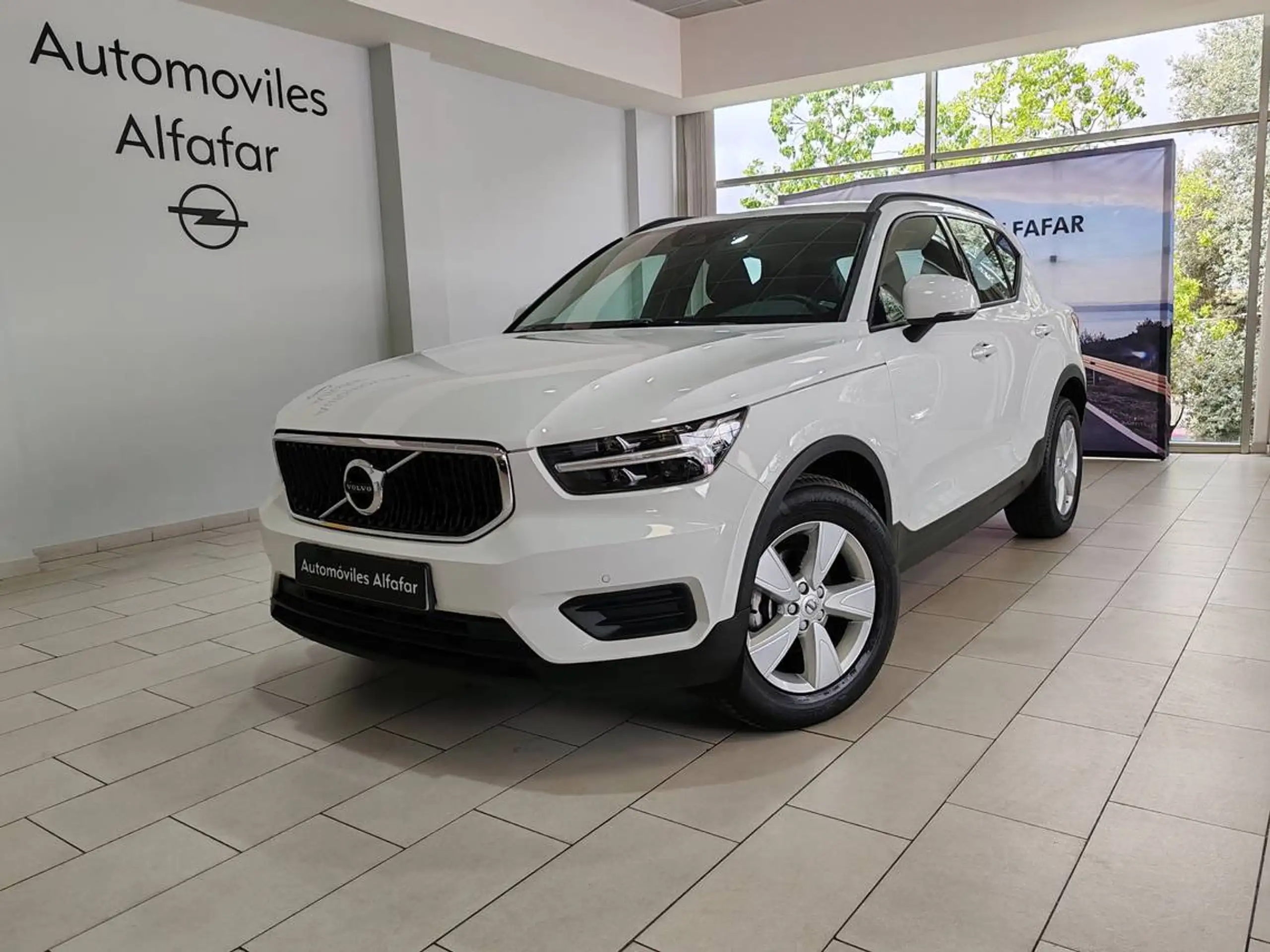 Volvo - XC40