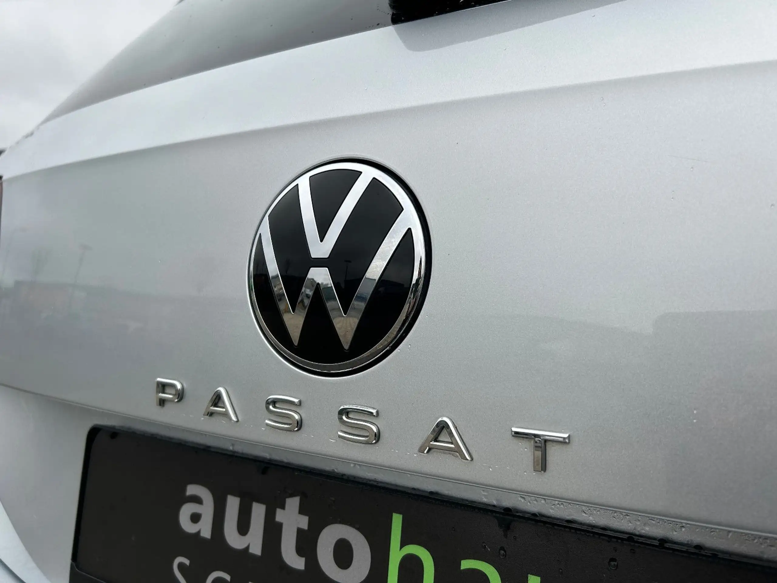 Volkswagen - Passat Variant