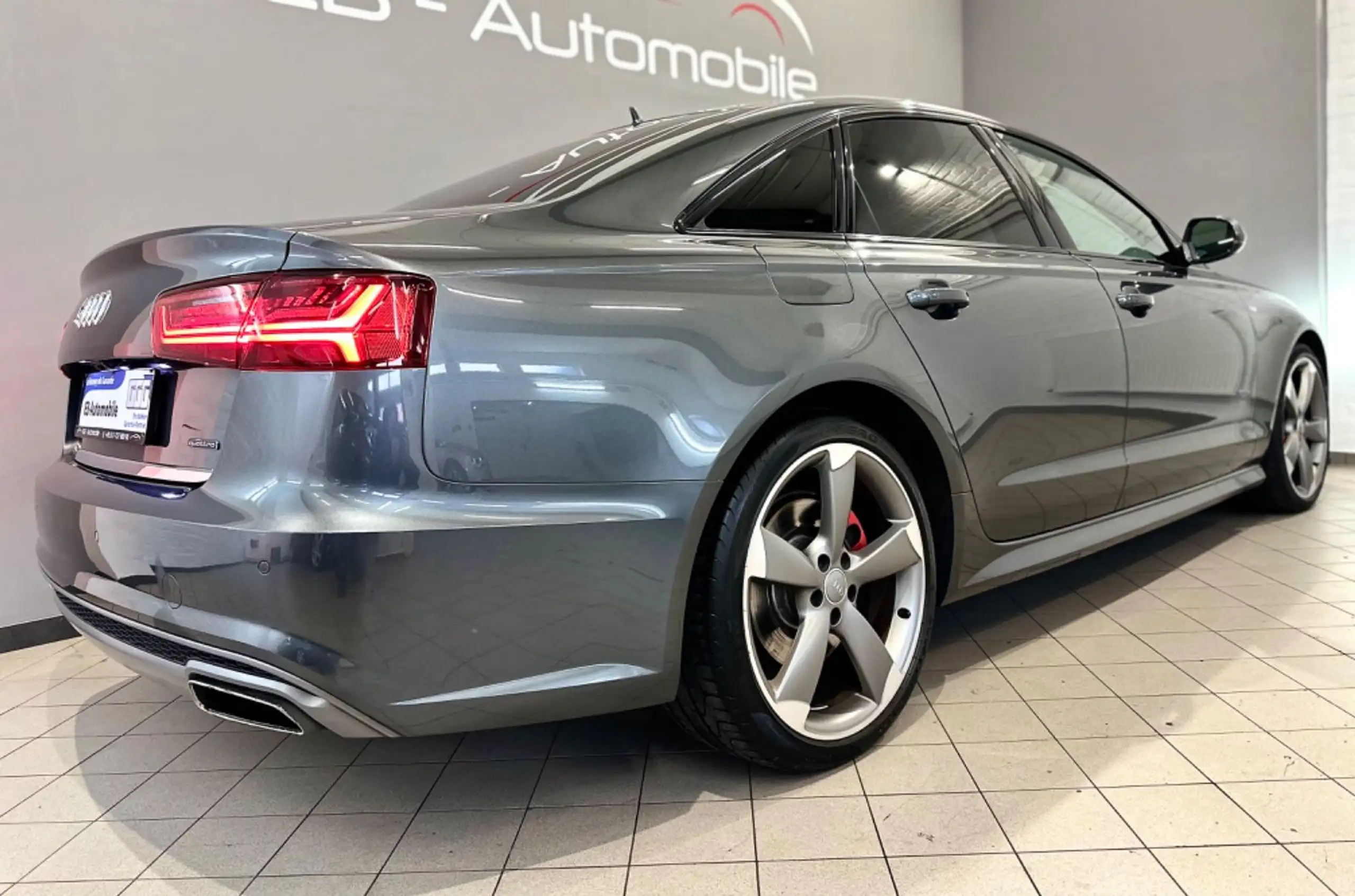 Audi - A6