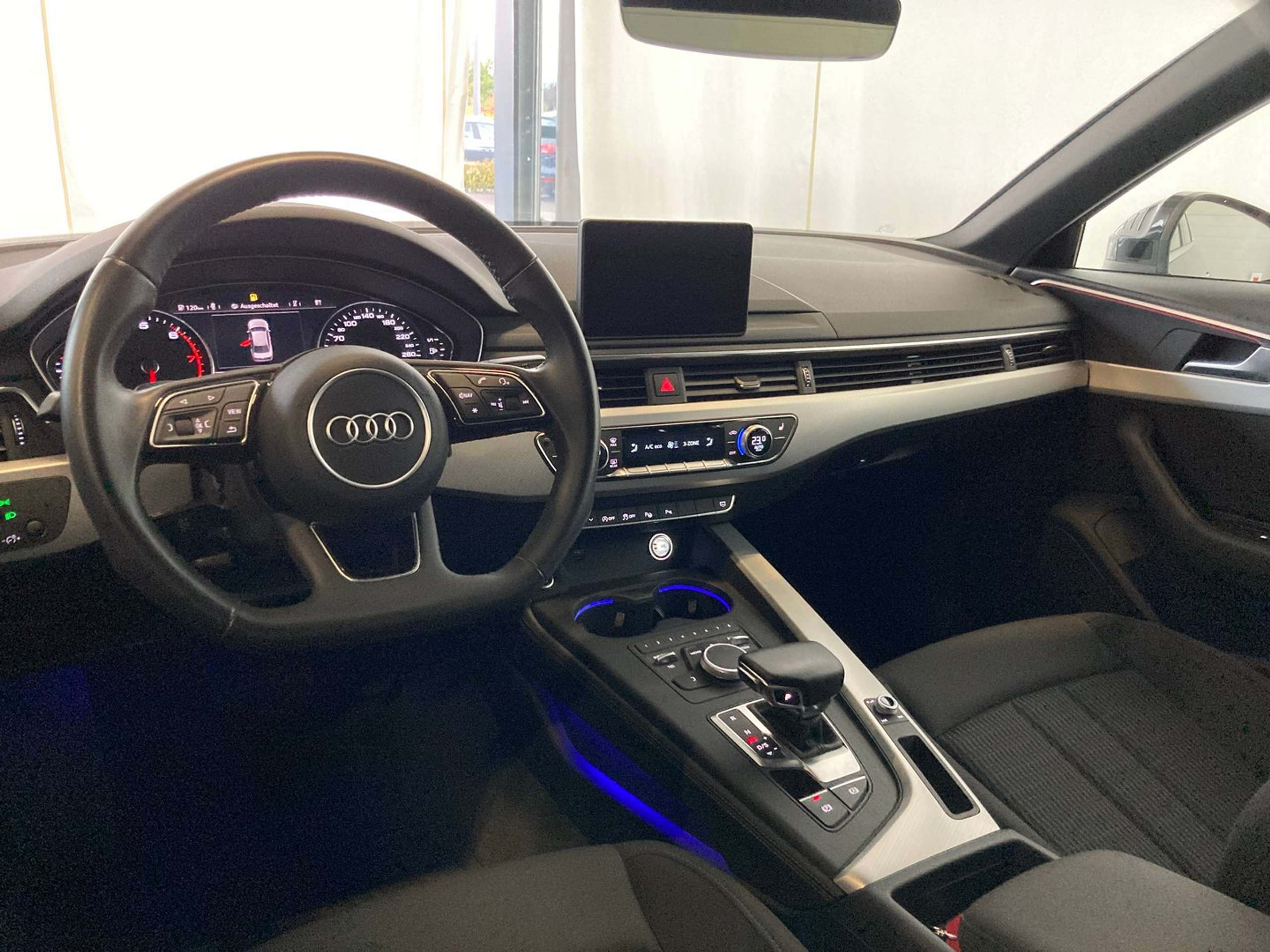 Audi - A4