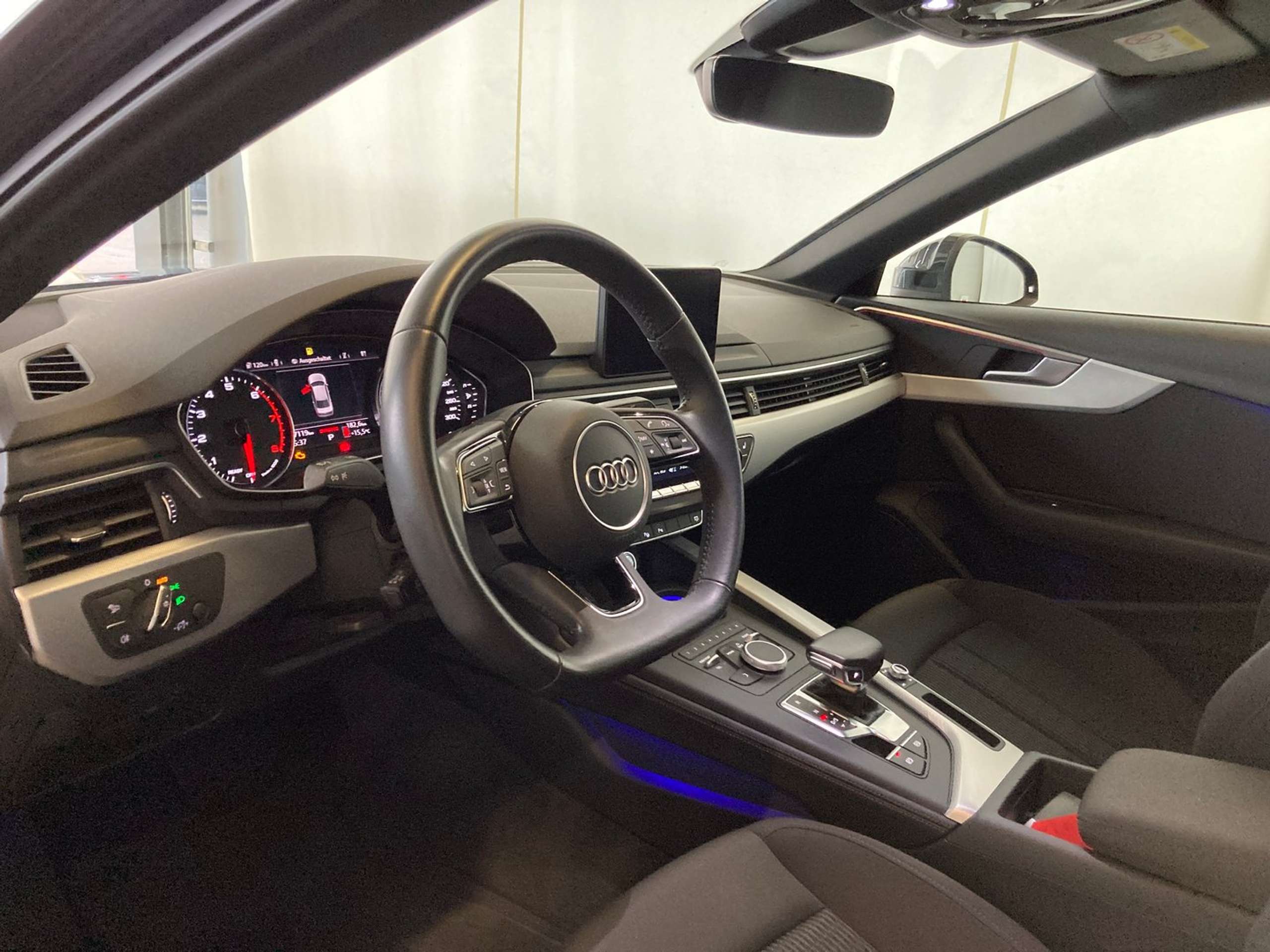 Audi - A4