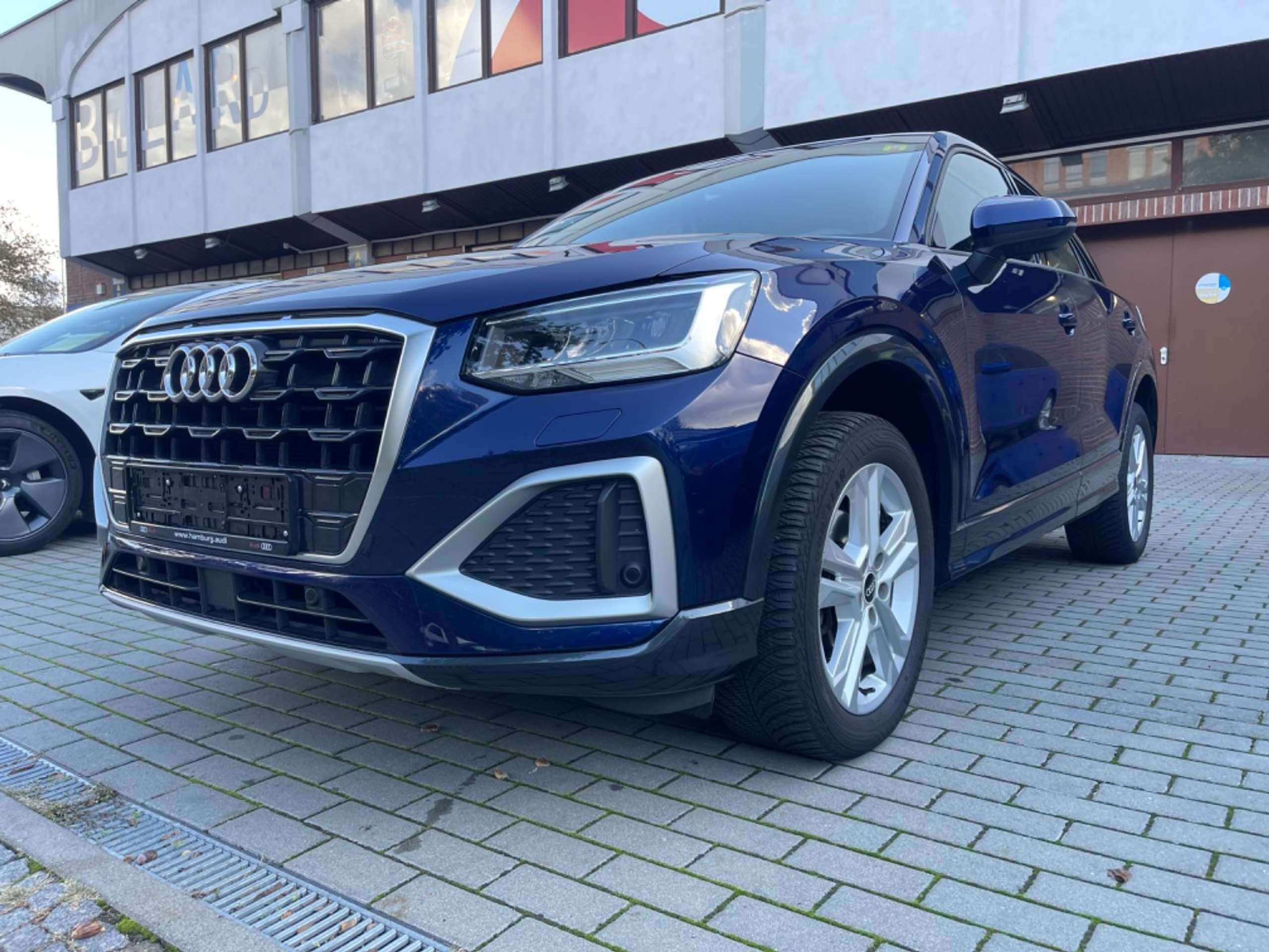 Audi - Q2