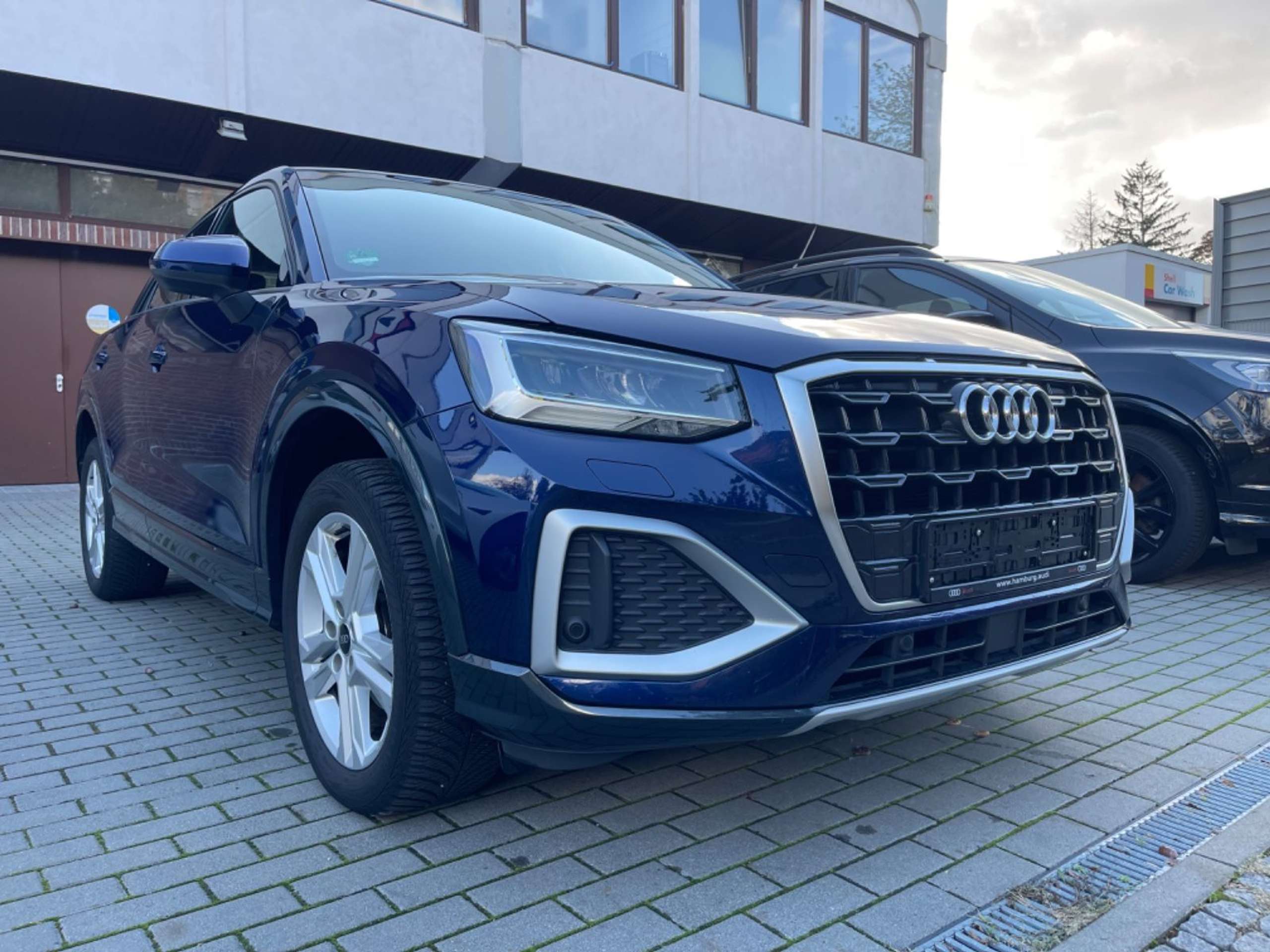 Audi - Q2