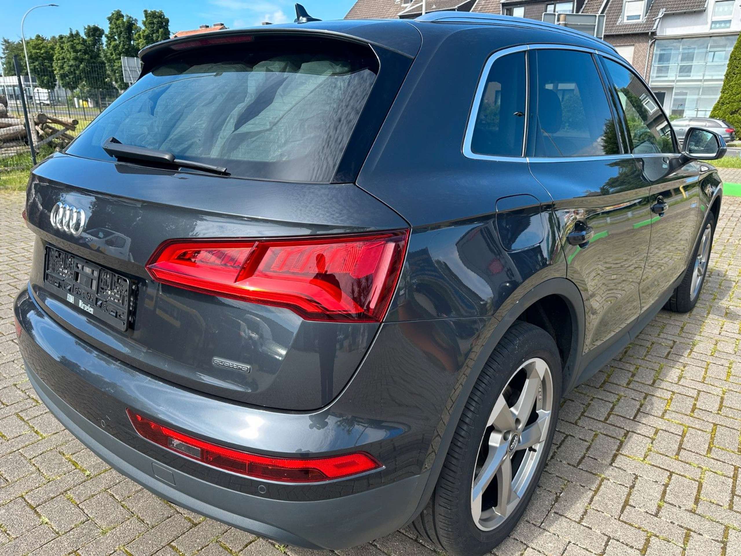 Audi - Q5