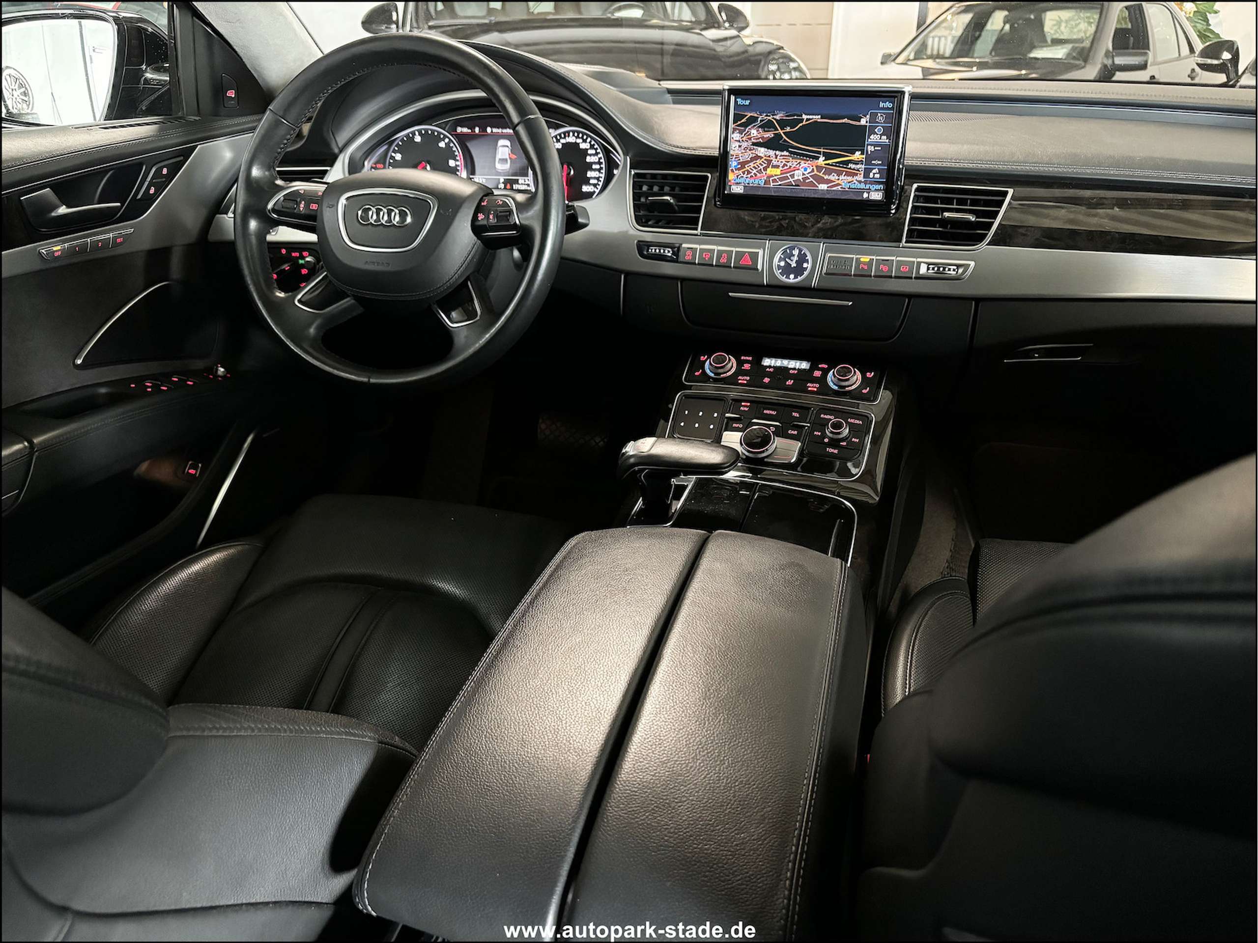 Audi - A8