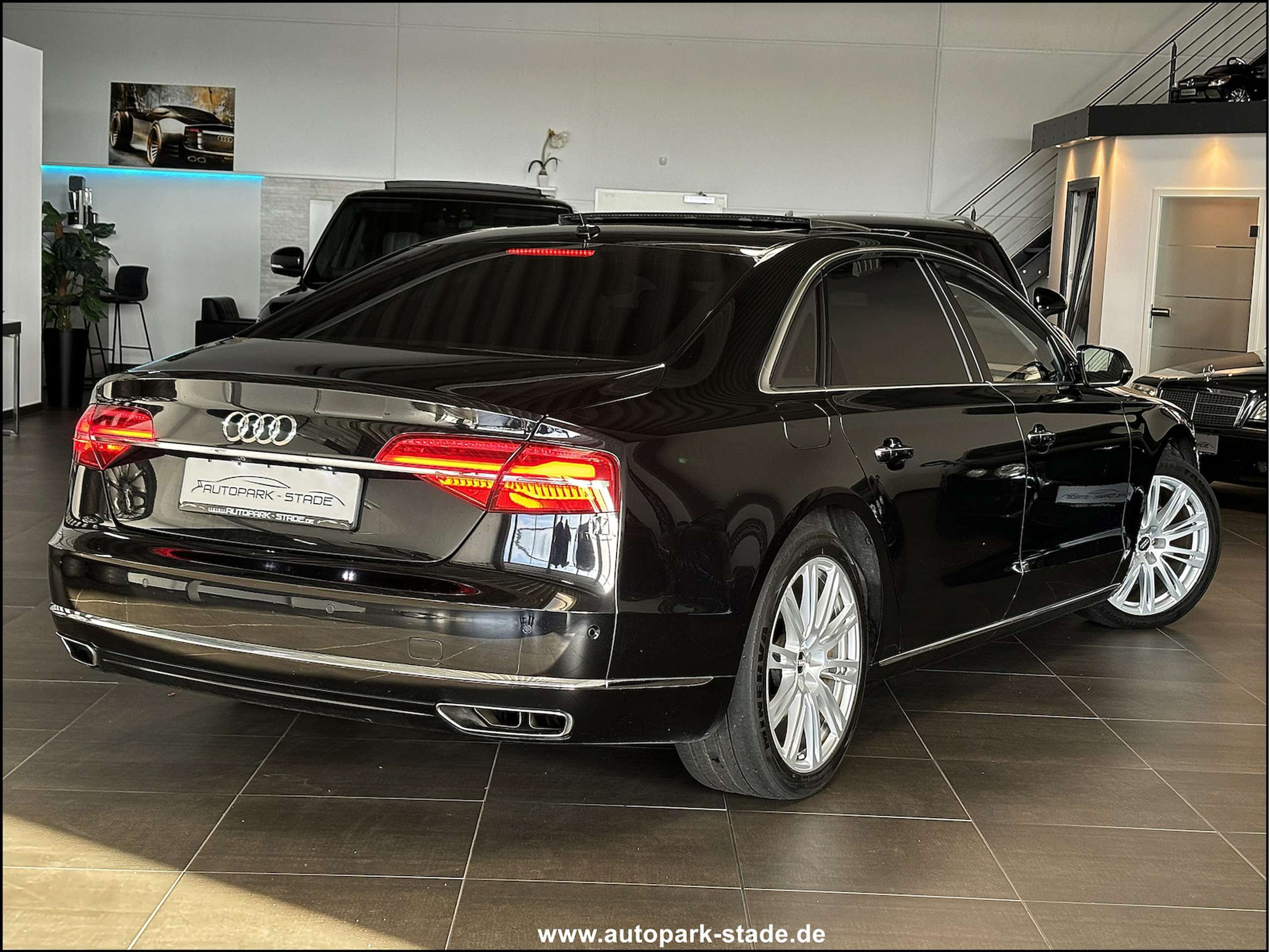 Audi - A8