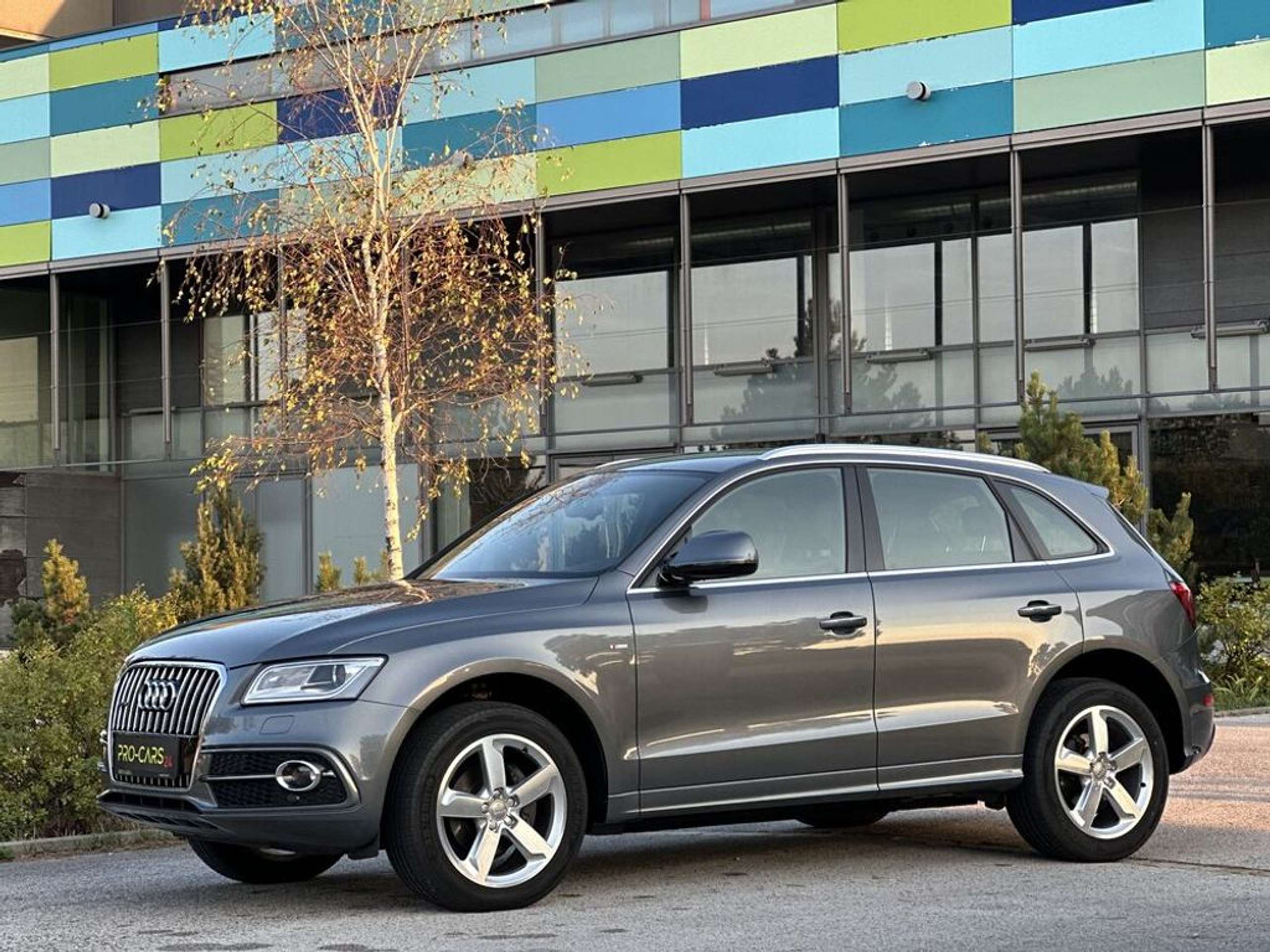 Audi - Q5