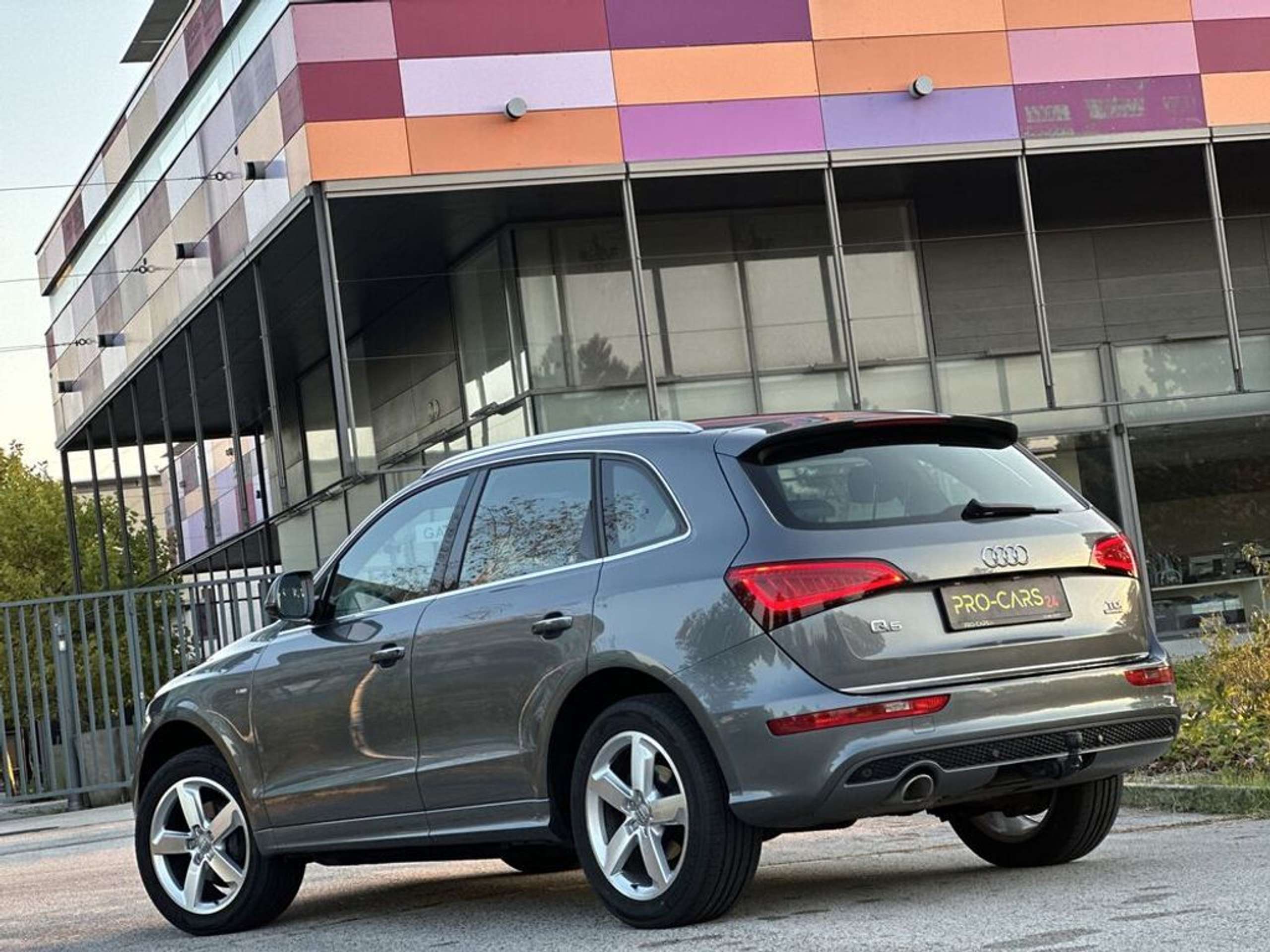 Audi - Q5