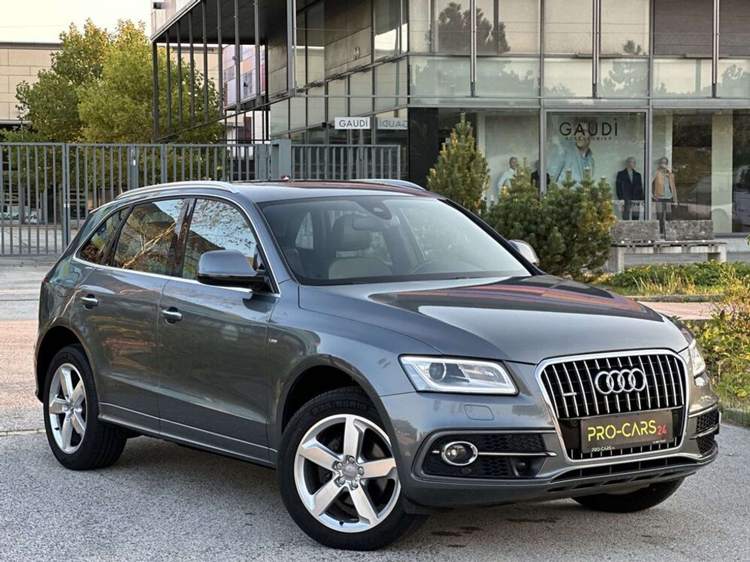 Audi - Q5