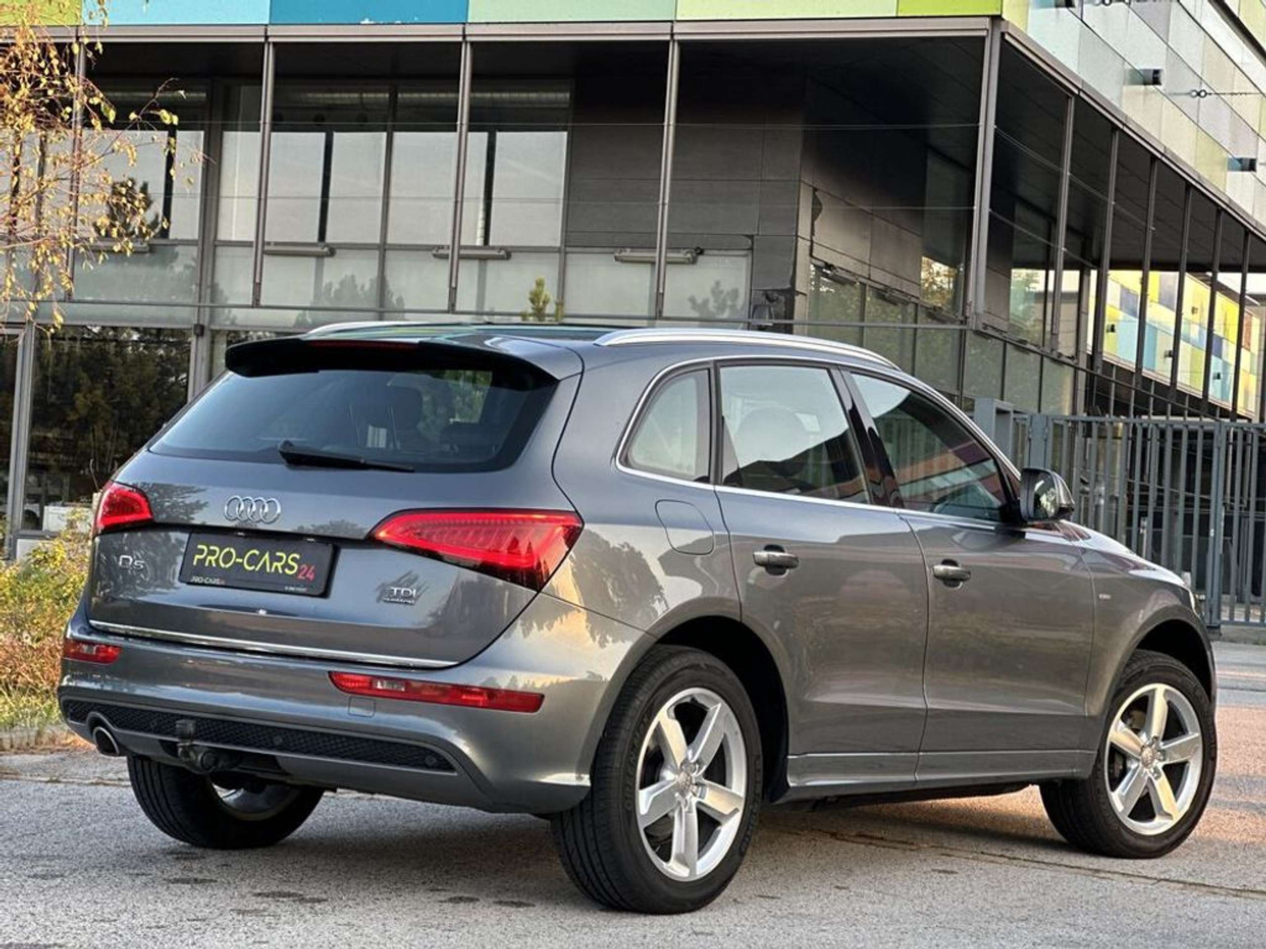 Audi - Q5