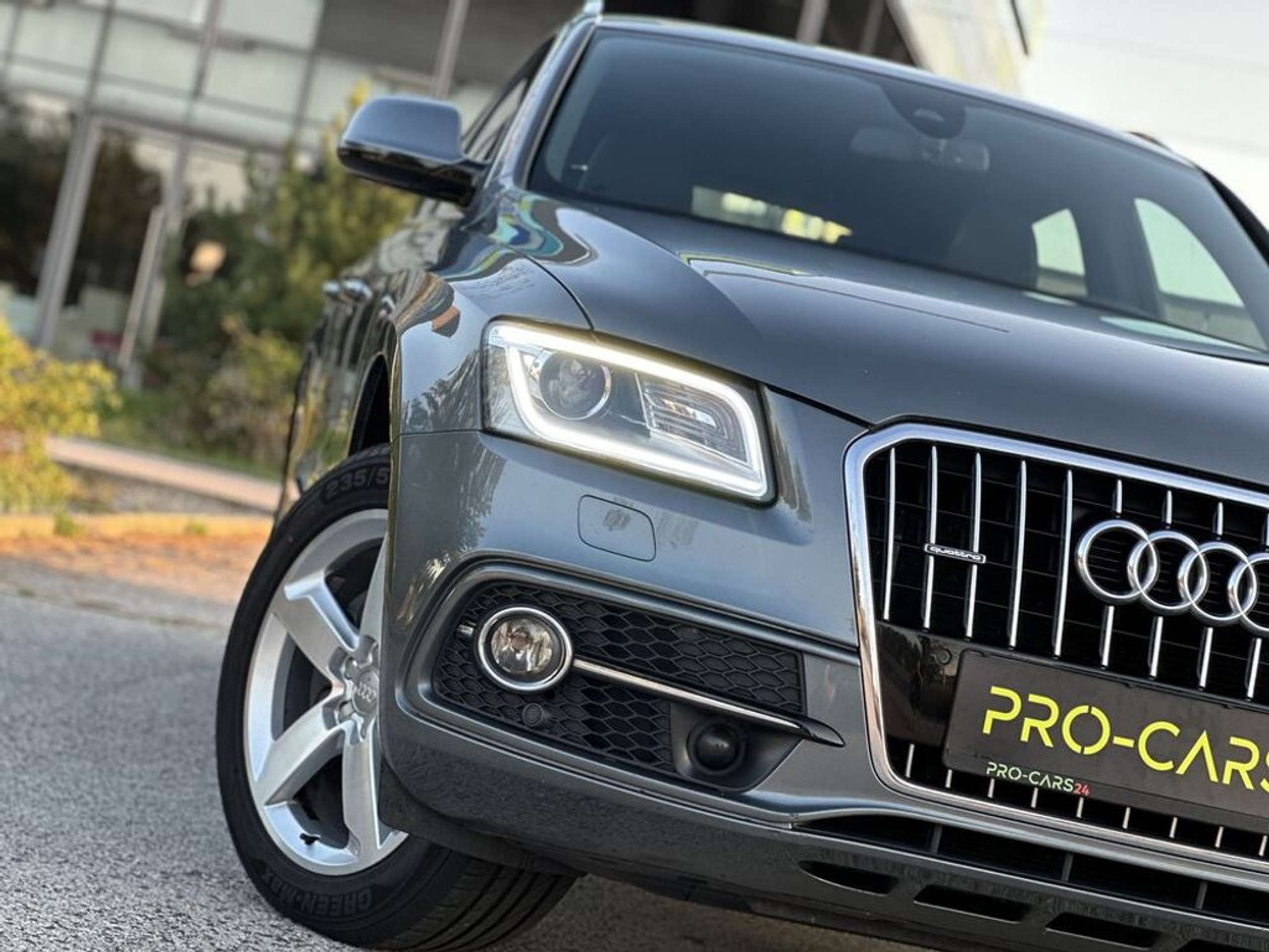 Audi - Q5