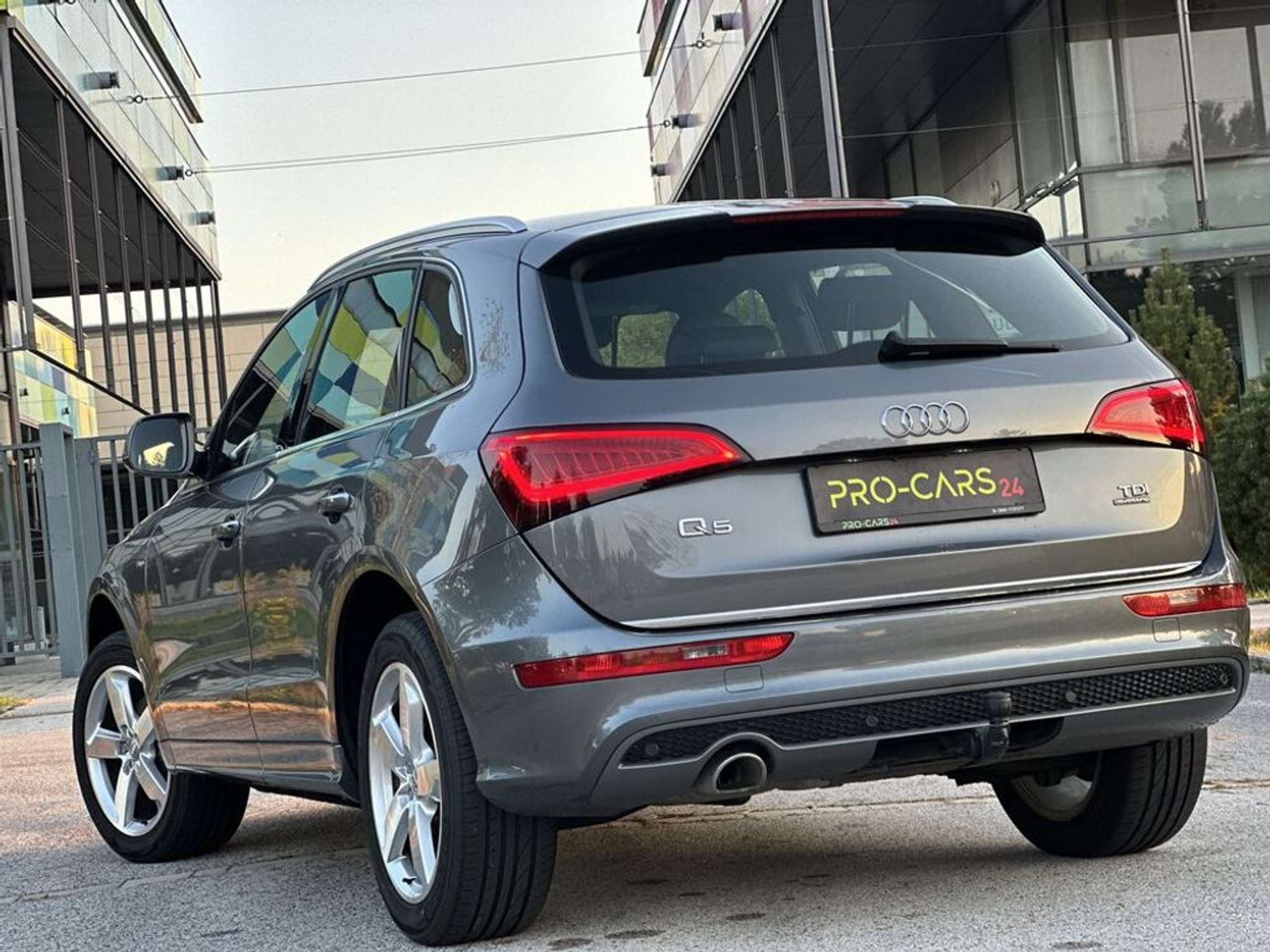 Audi - Q5