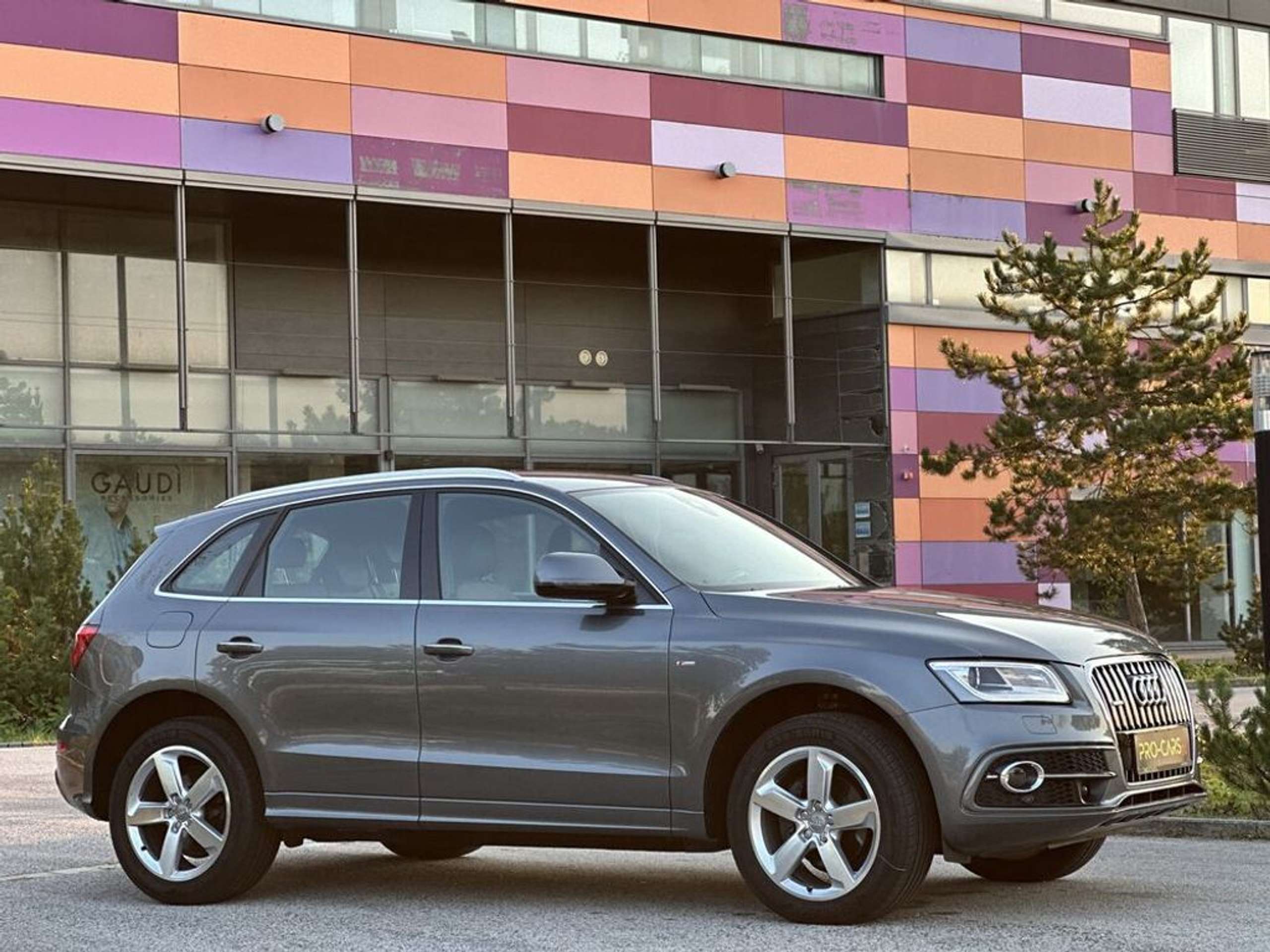 Audi - Q5