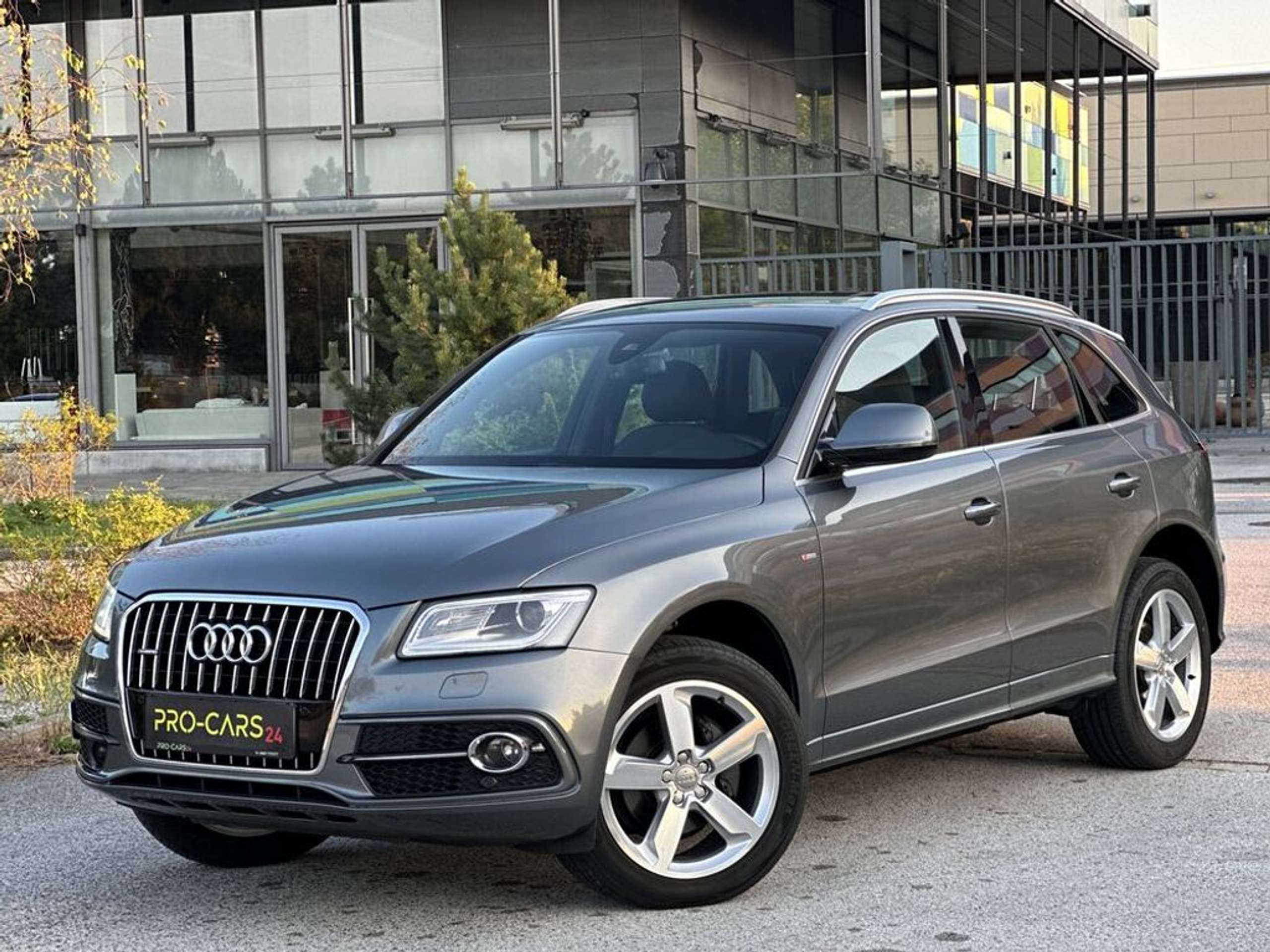 Audi - Q5