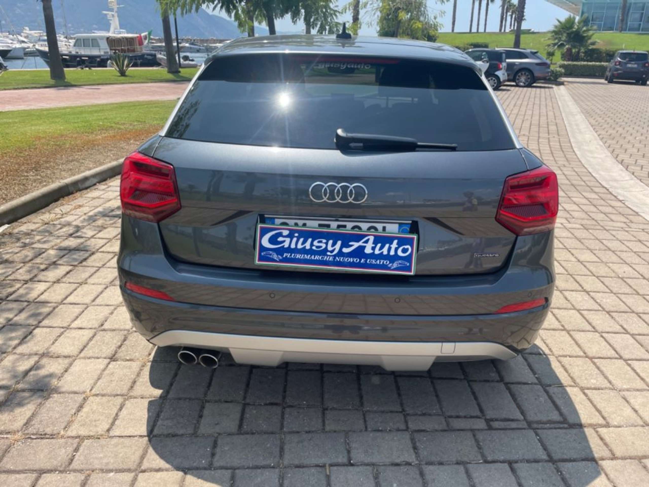 Audi - Q2