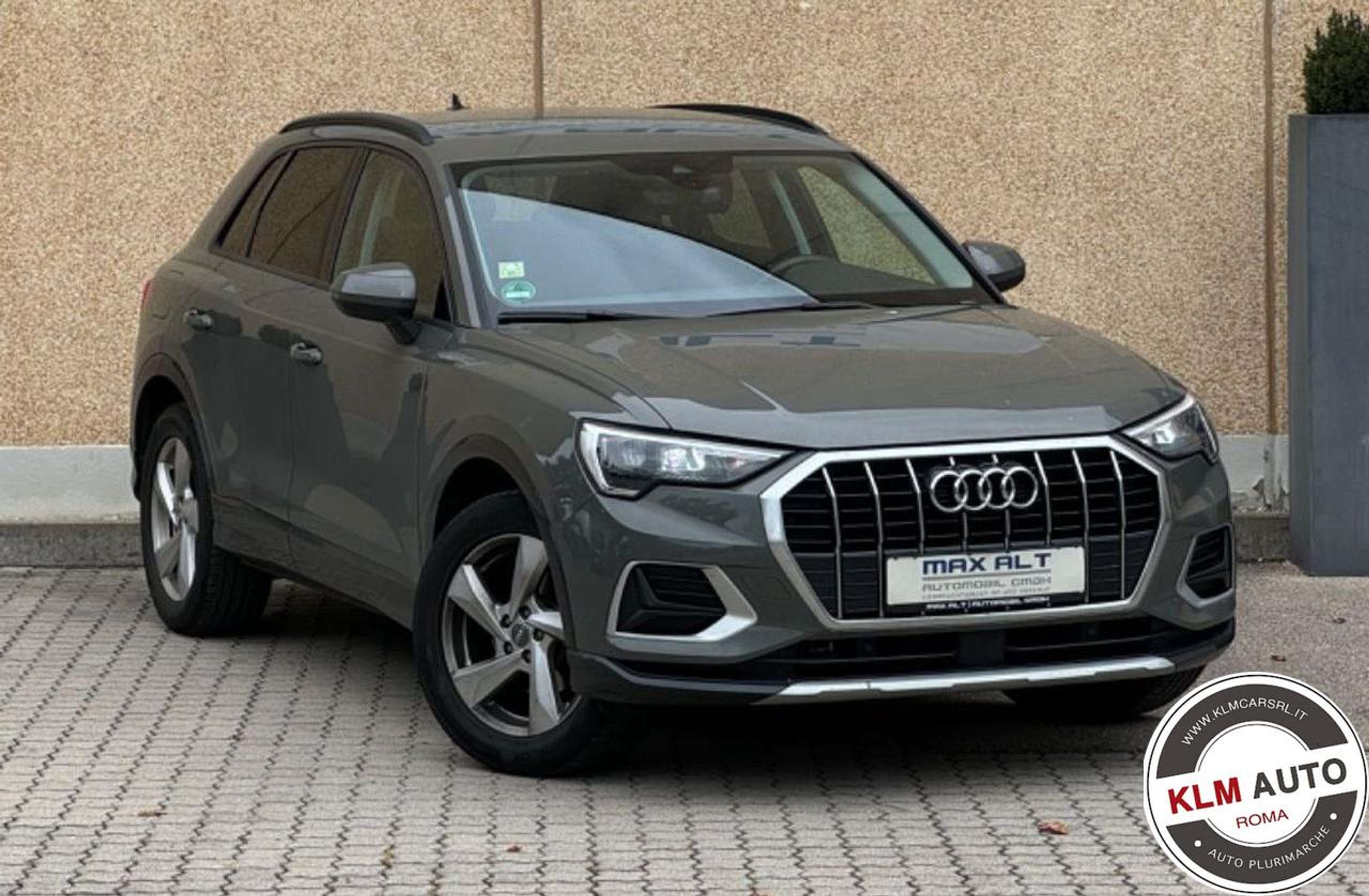 Audi - Q3