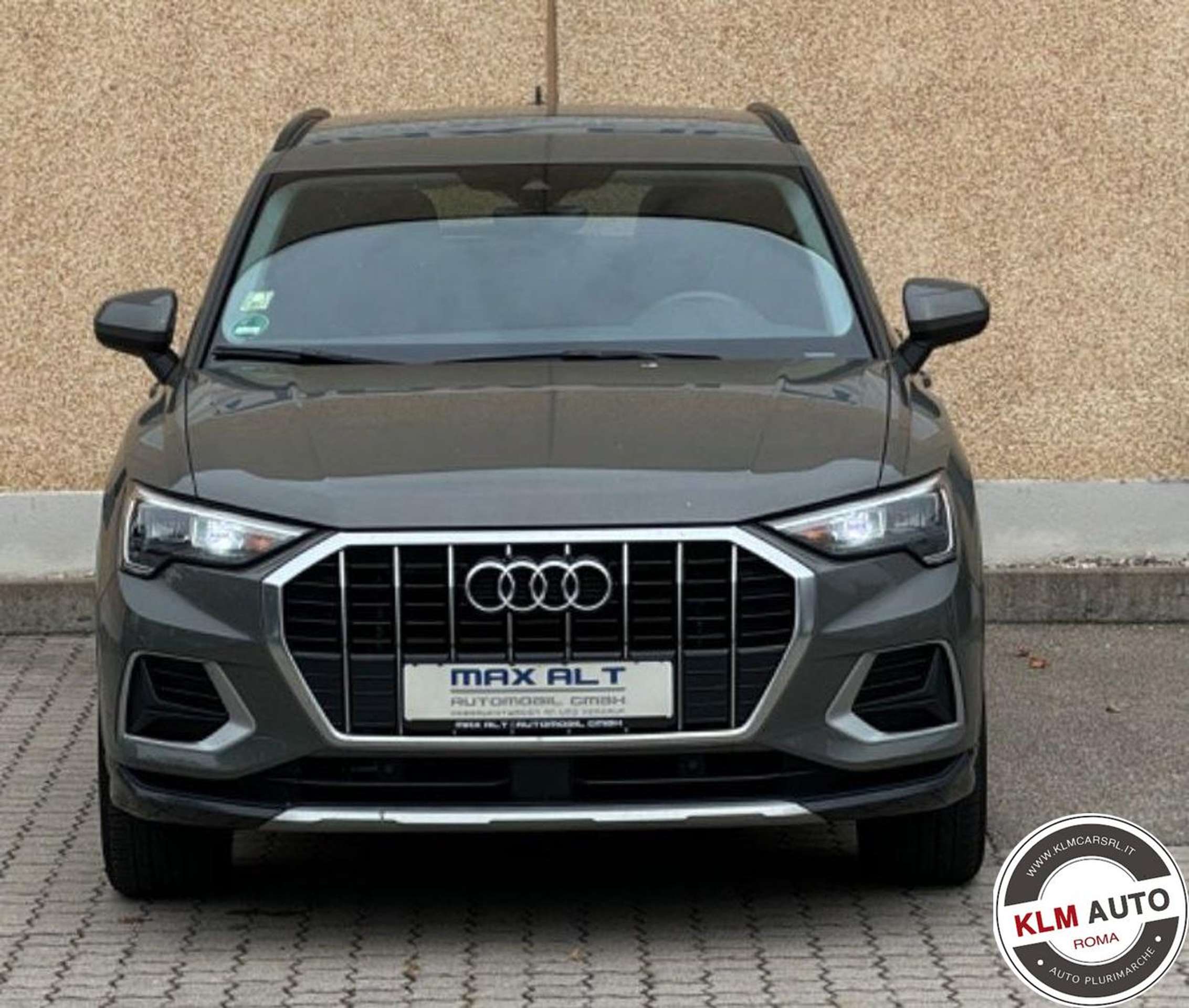 Audi - Q3