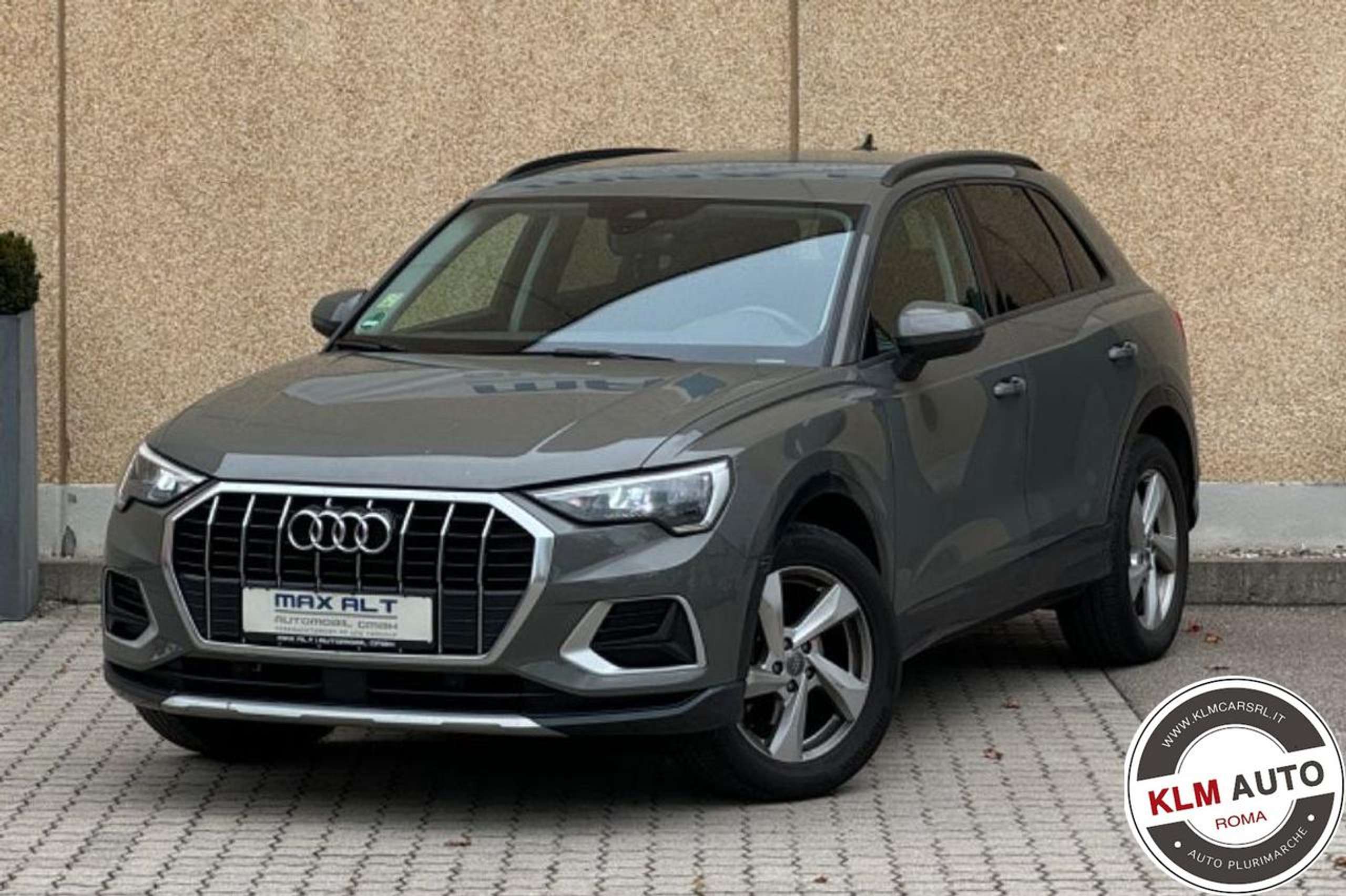 Audi - Q3