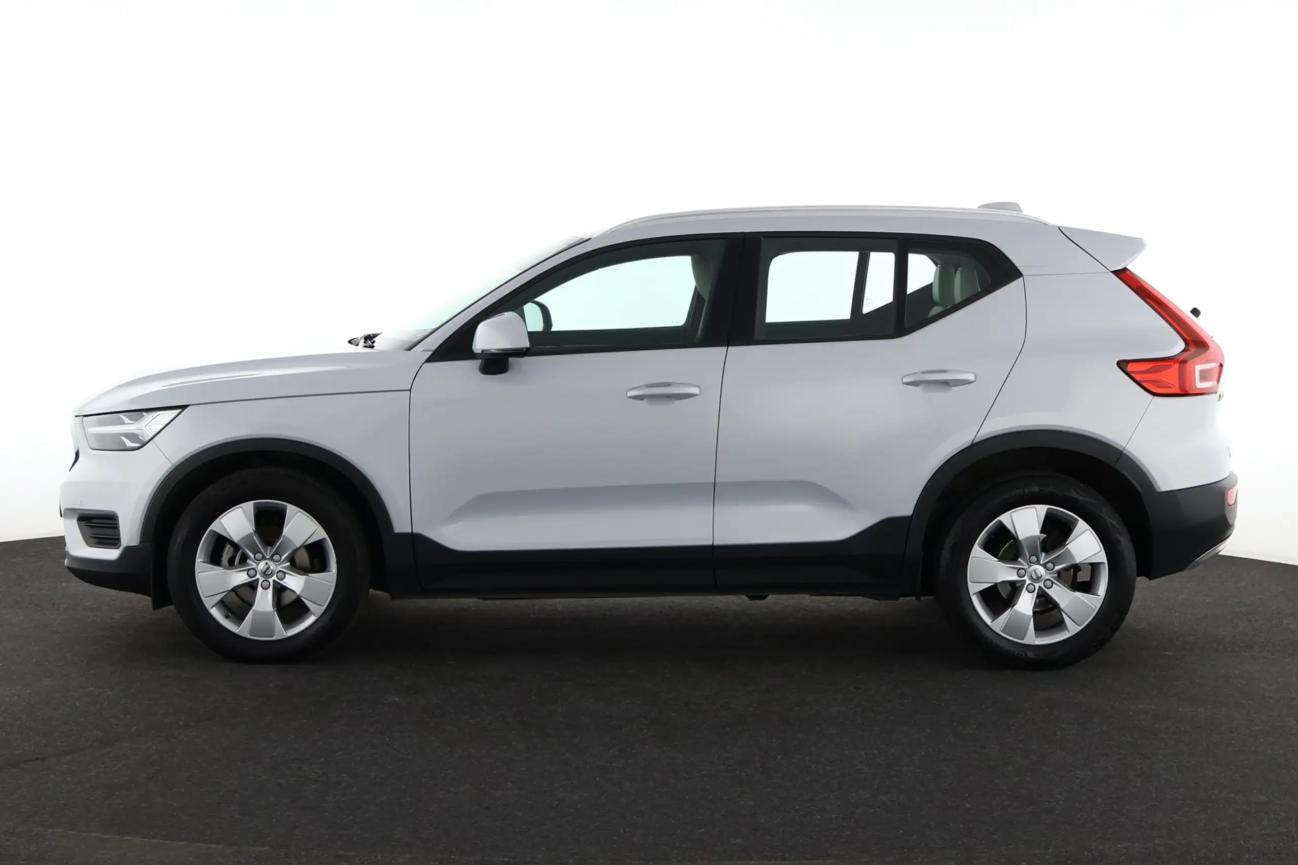 Volvo - XC40