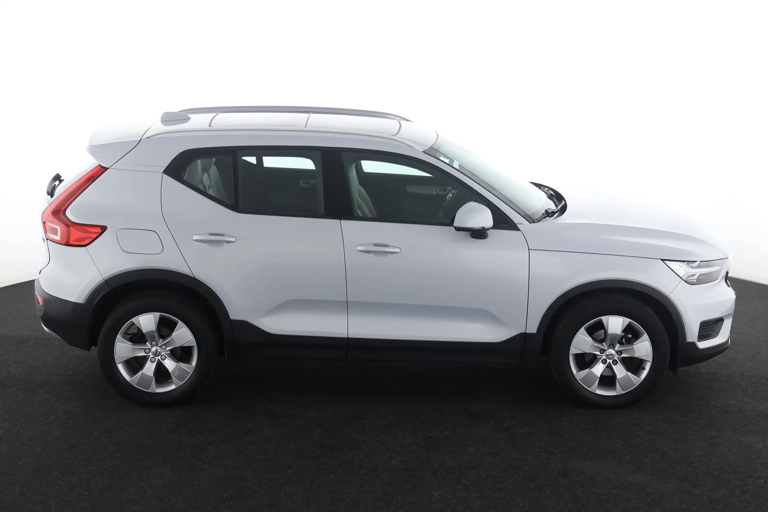 Volvo - XC40