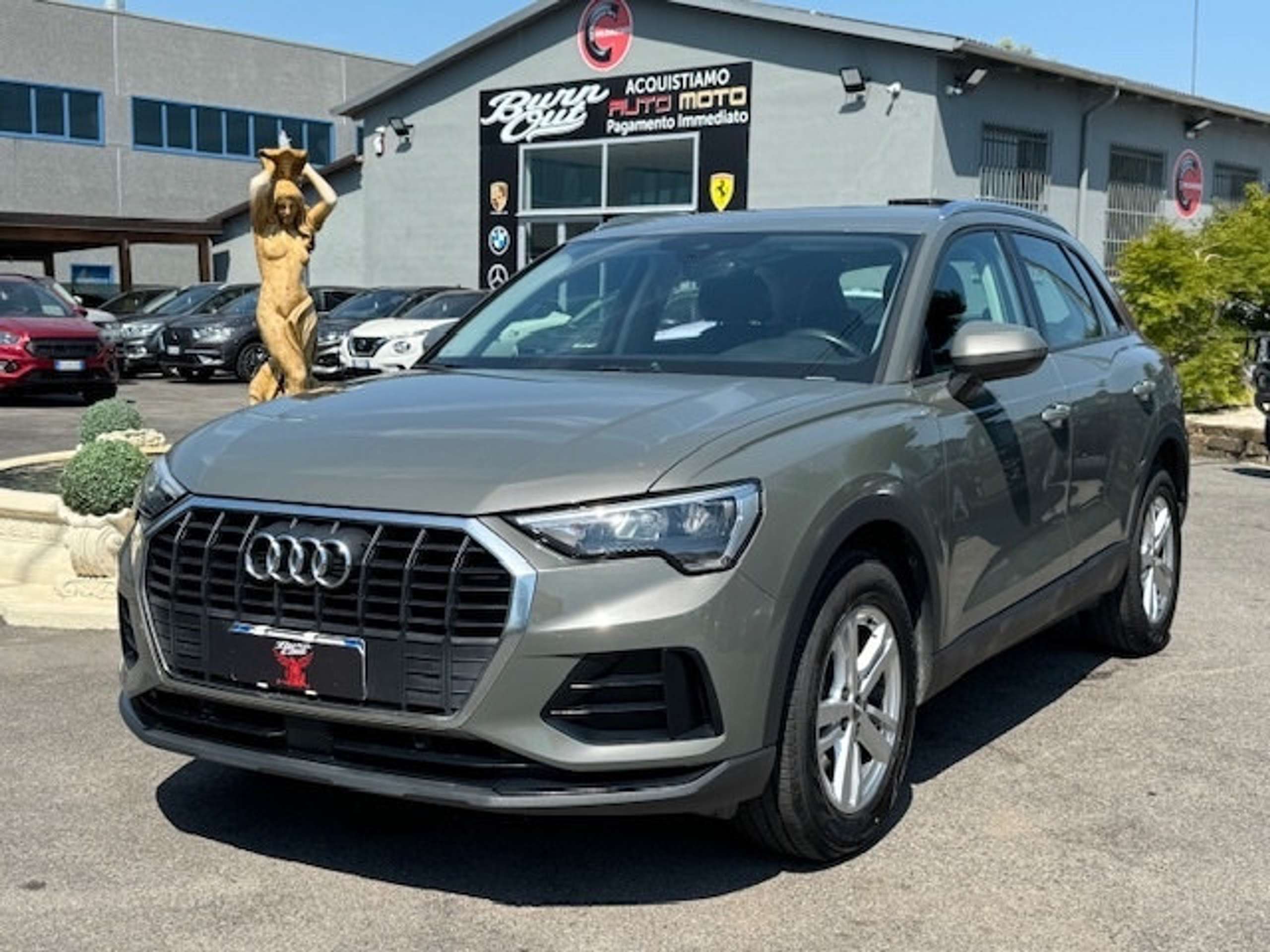 Audi - Q3