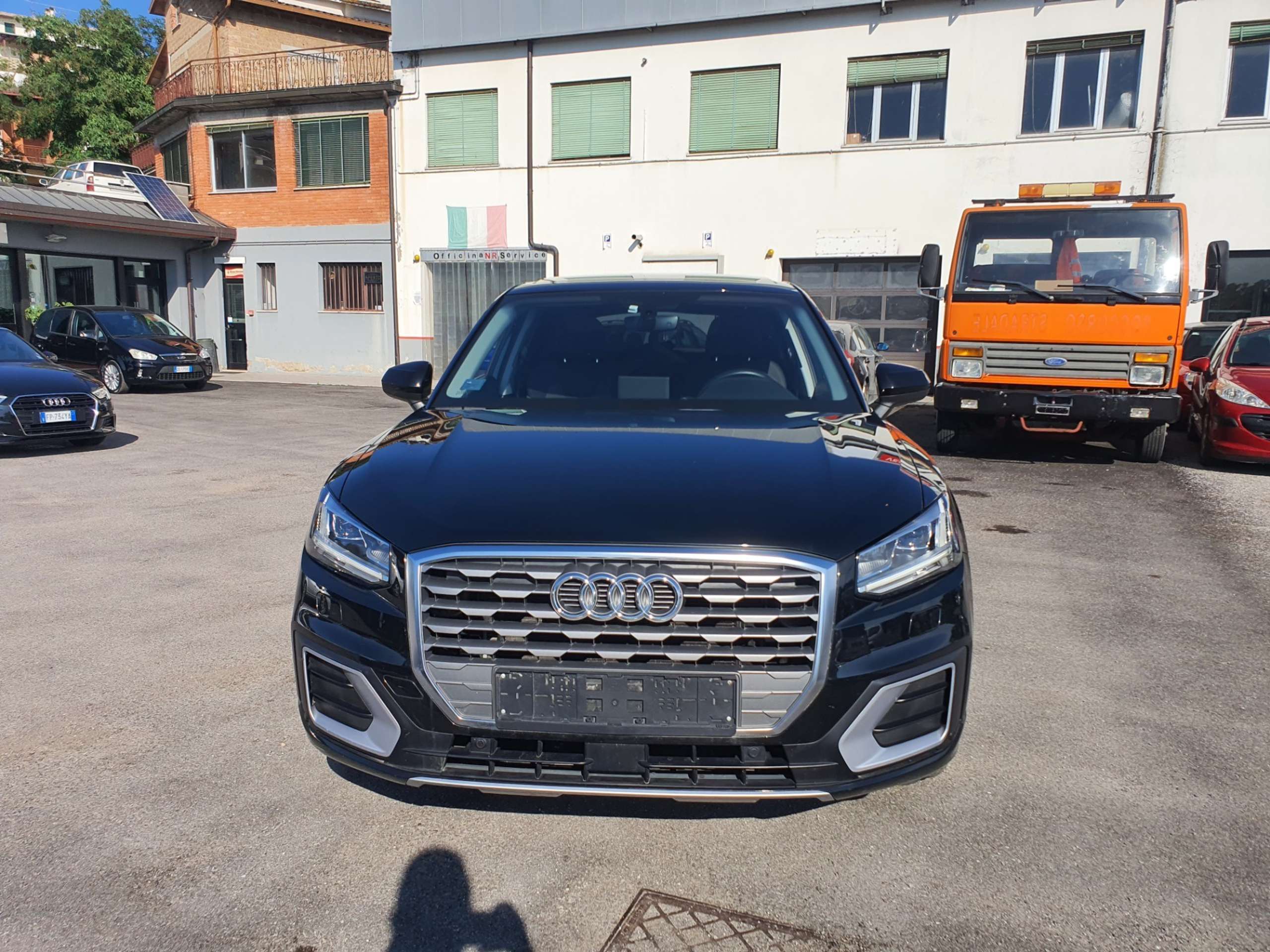 Audi - Q2