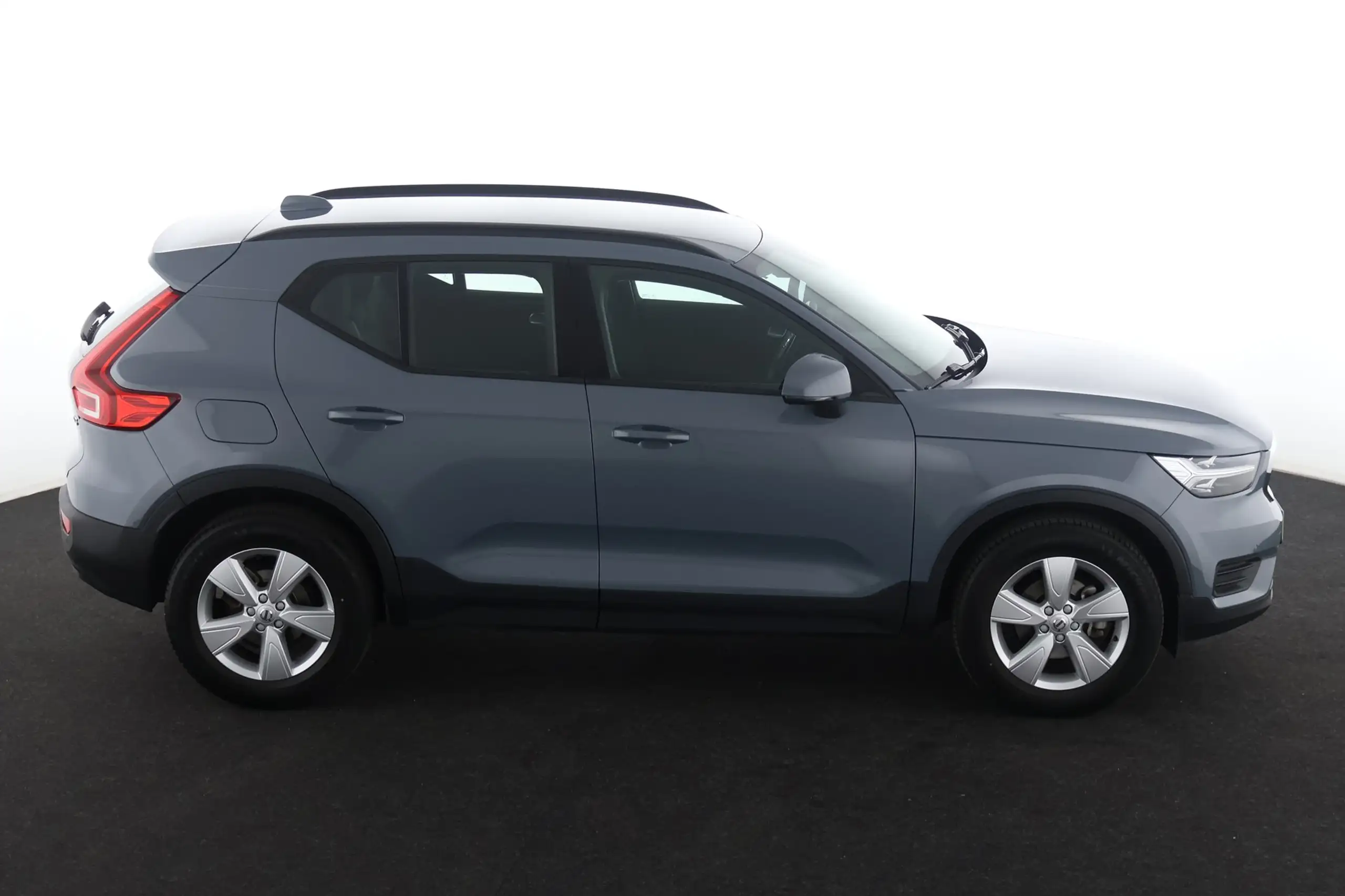 Volvo - XC40