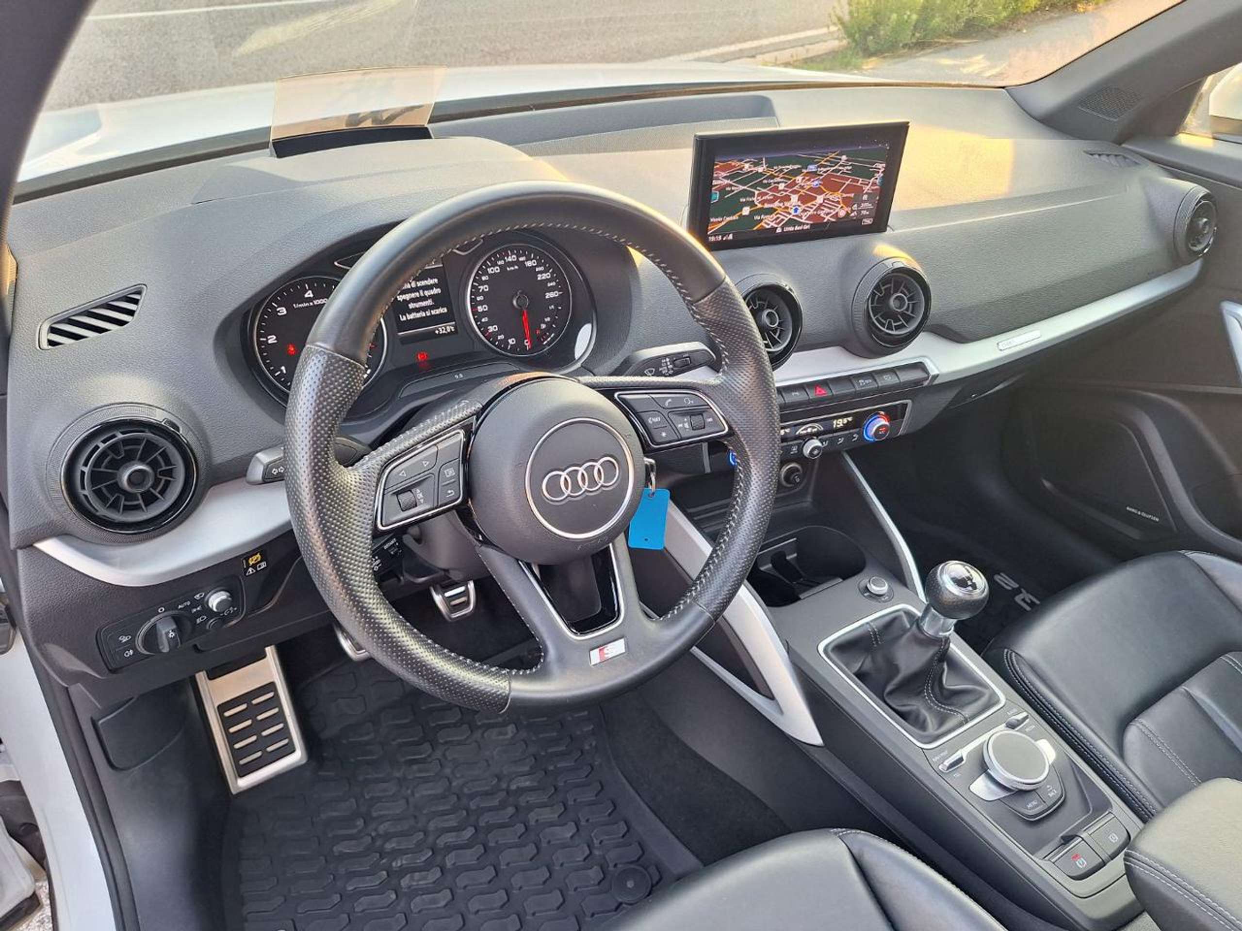 Audi - Q2