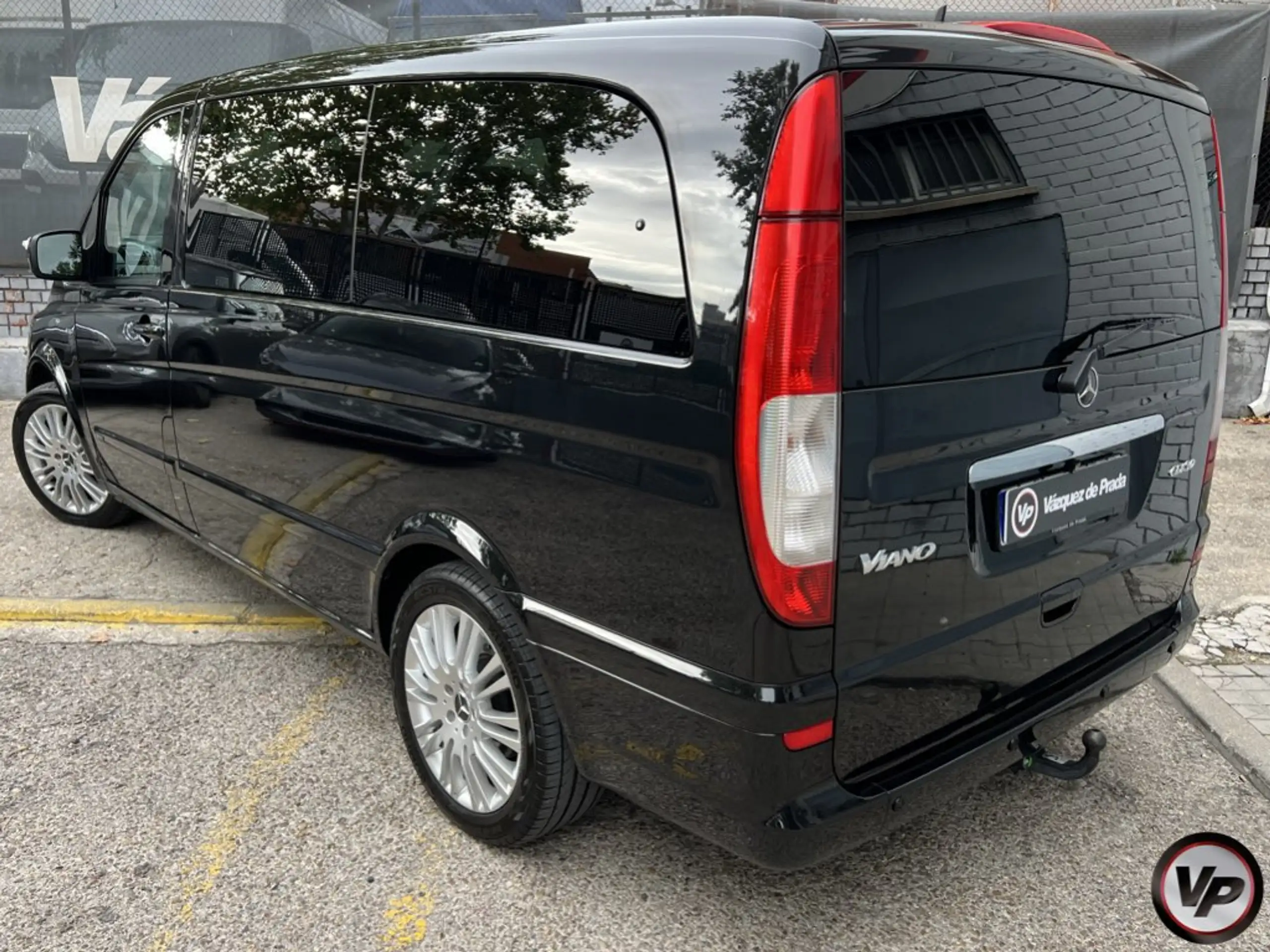 Mercedes-Benz - Viano