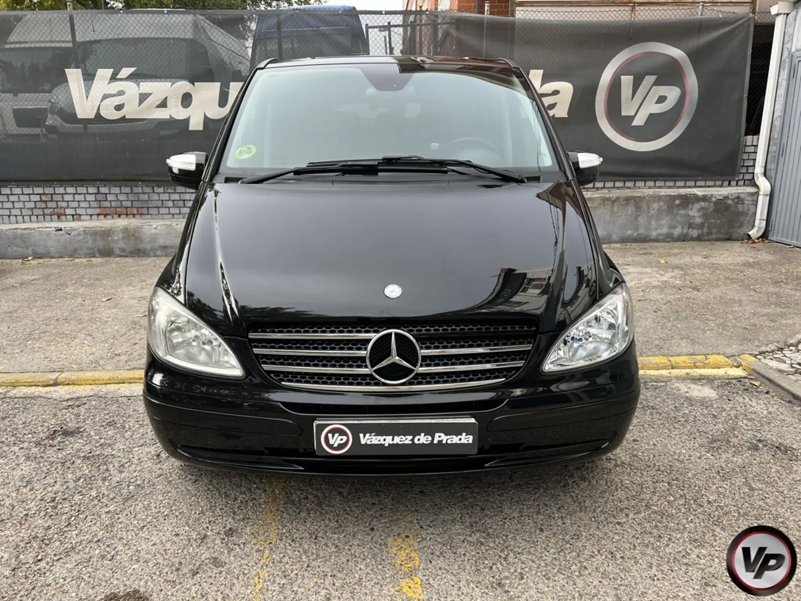 Mercedes-Benz - Viano