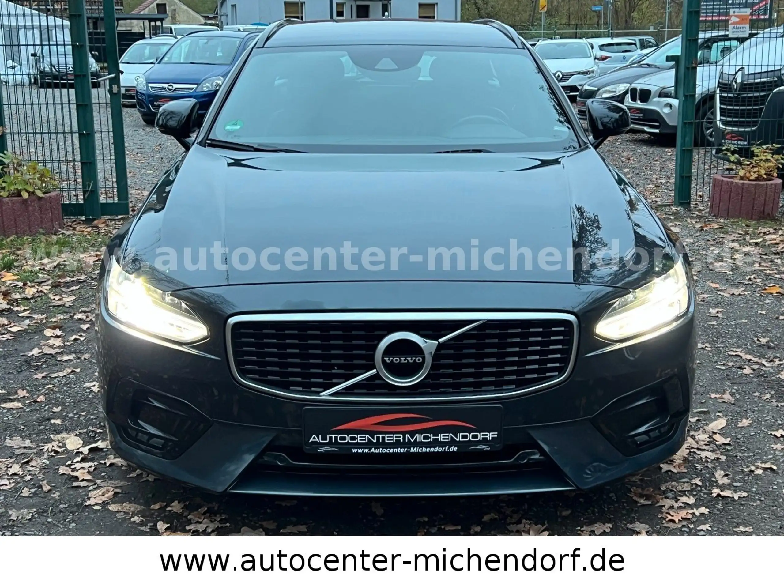 Volvo - V90