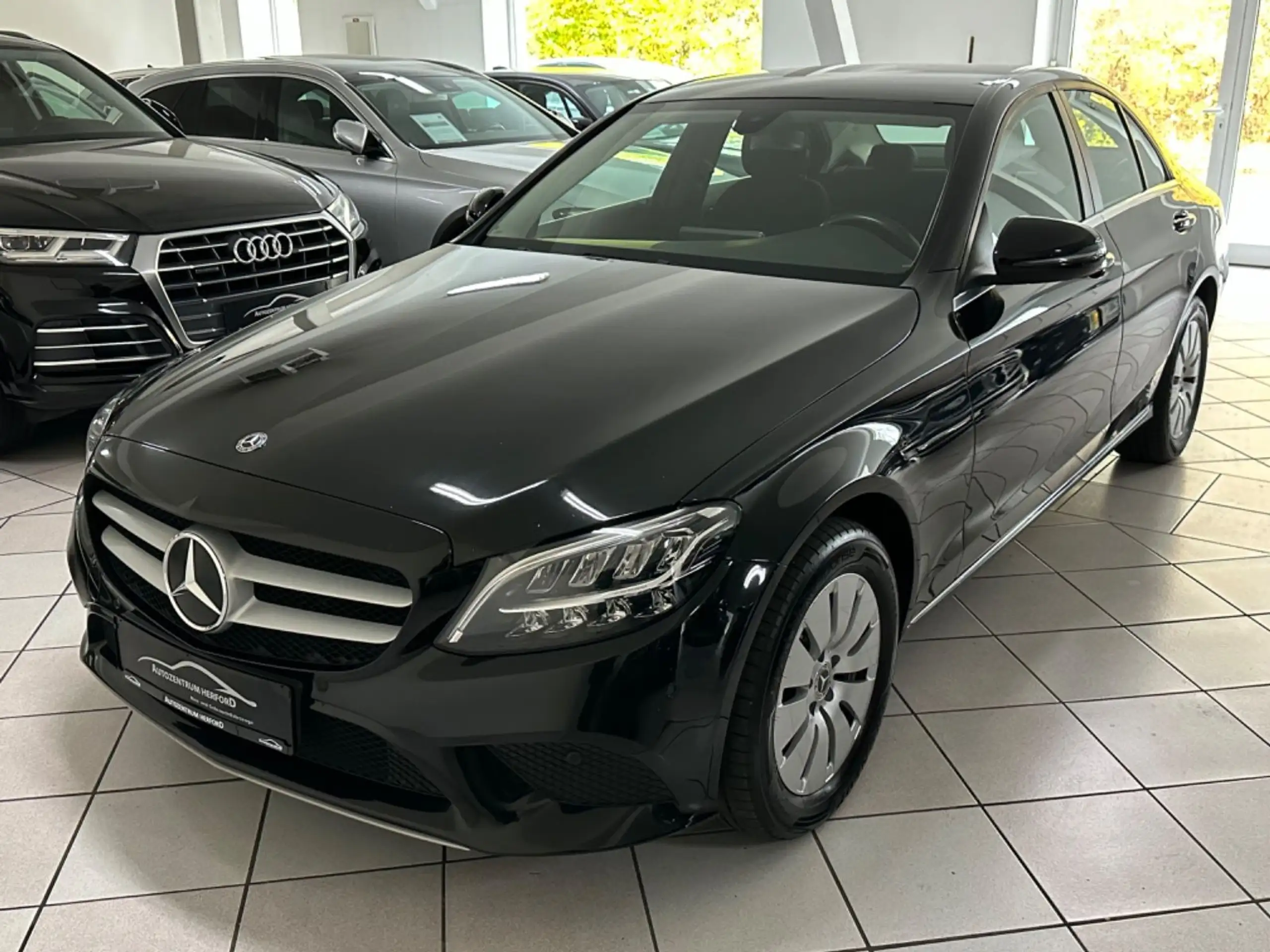 Mercedes-Benz - C 220