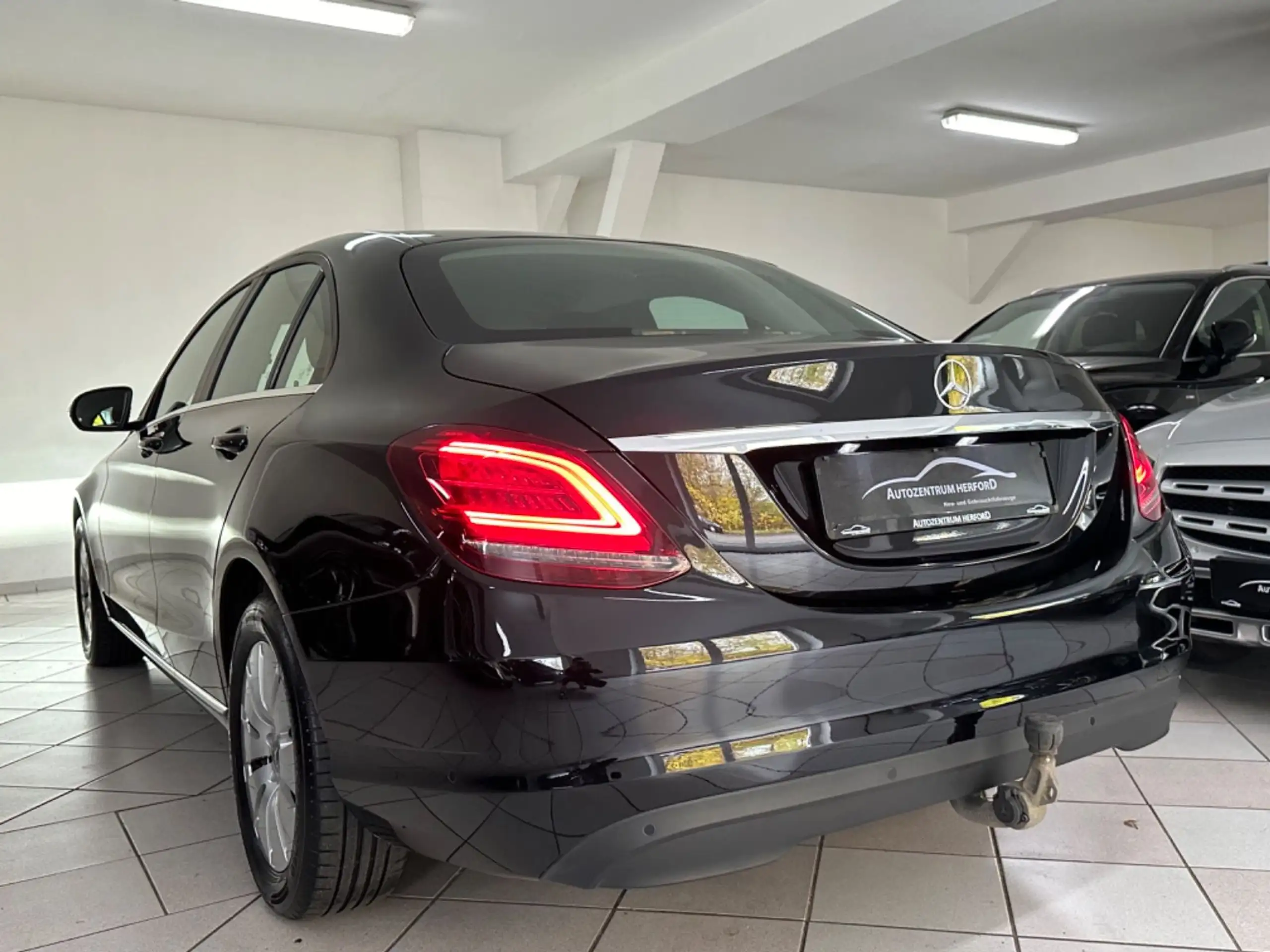 Mercedes-Benz - C 220