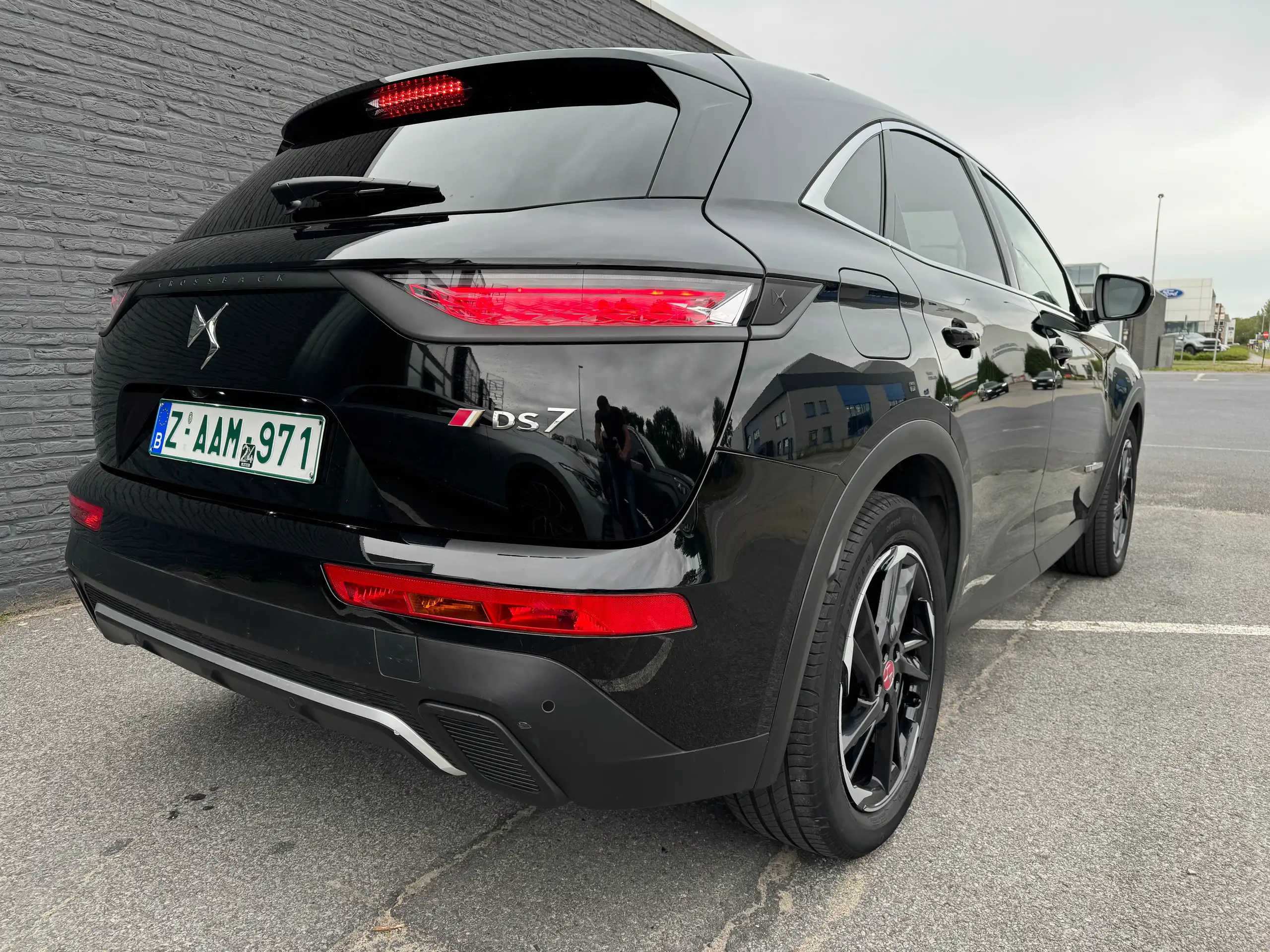 DS Automobiles - DS 7 Crossback