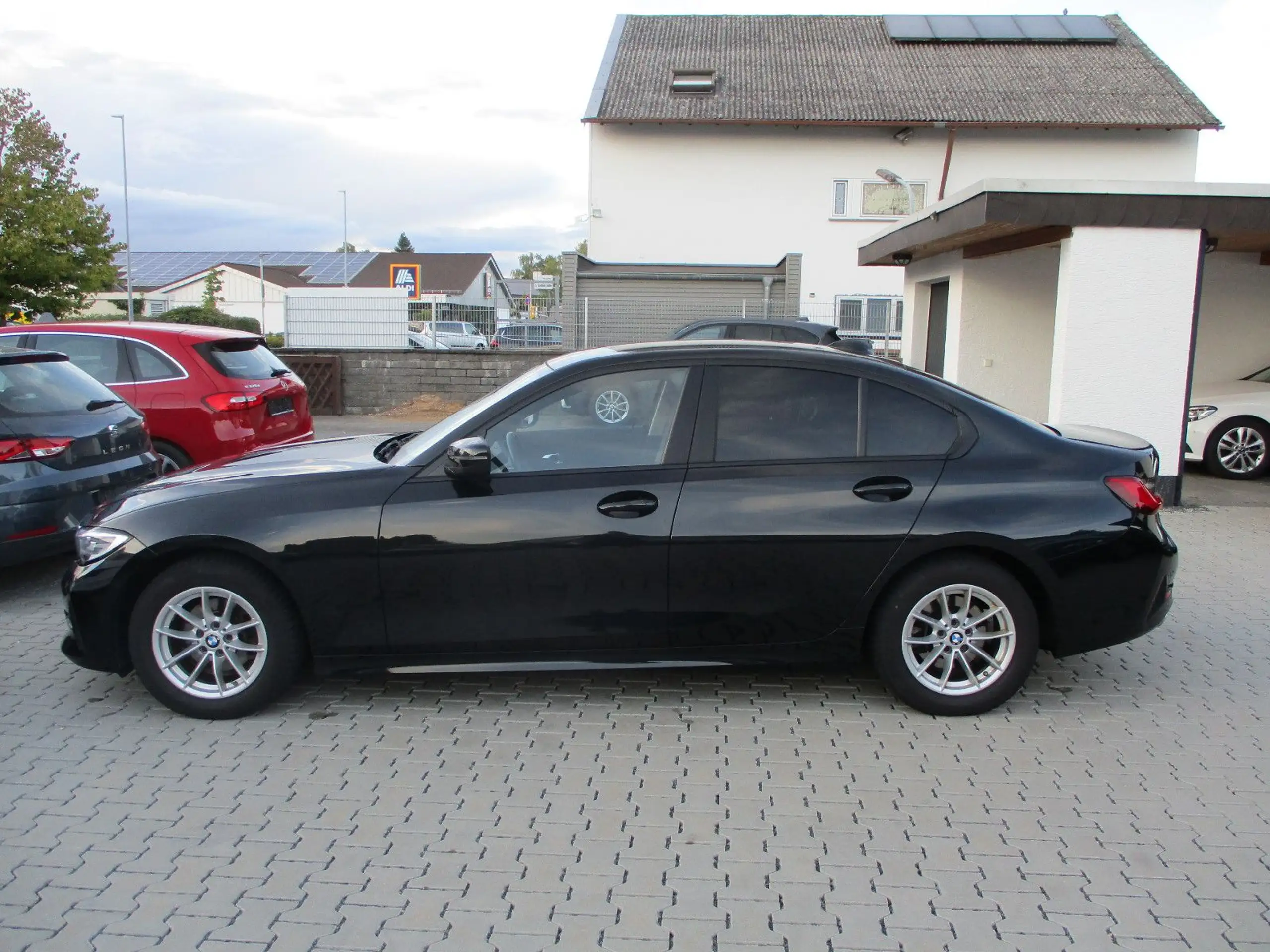 BMW 318 2021