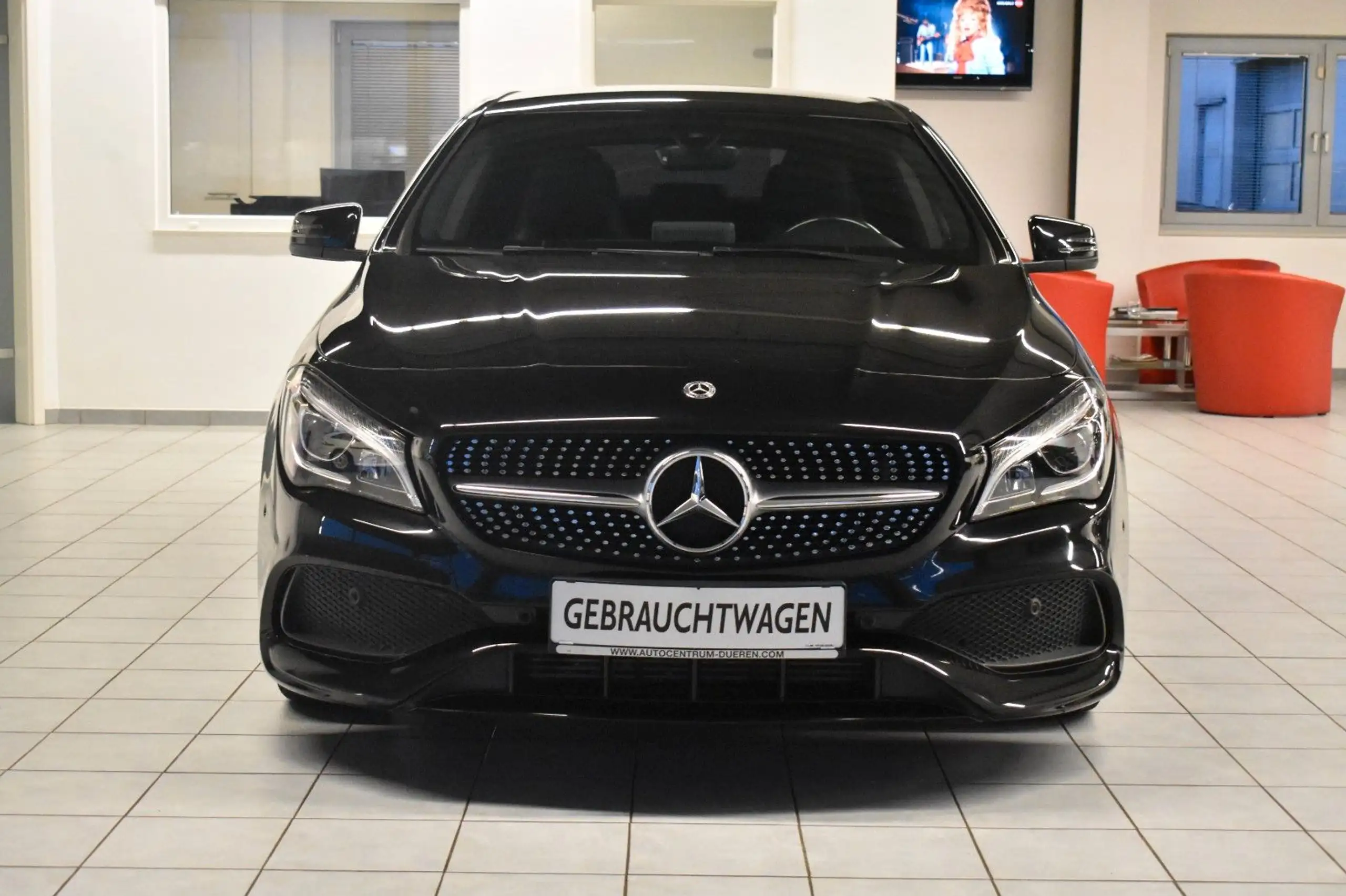 Mercedes-Benz - CLA 180