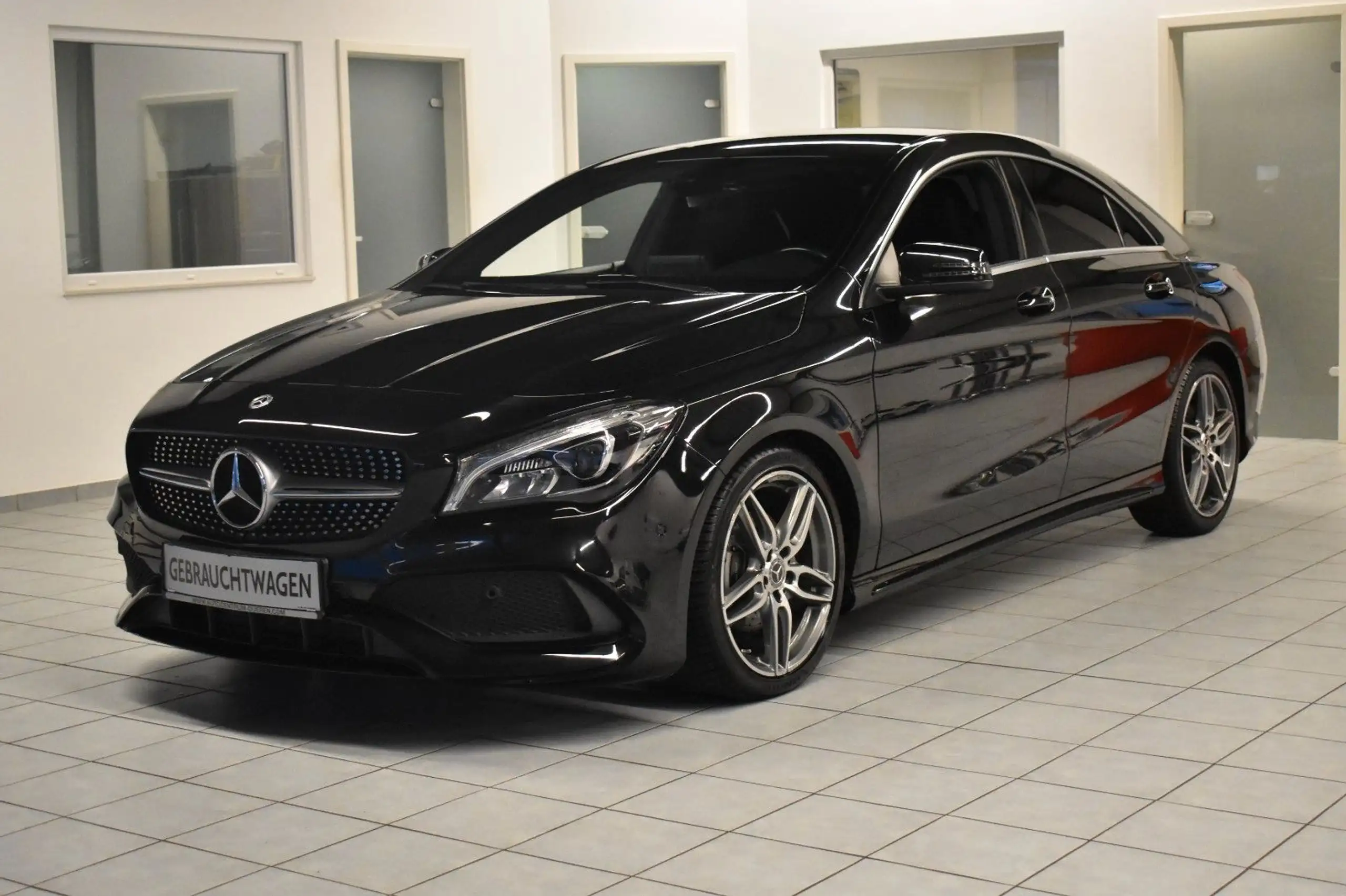 Mercedes-Benz - CLA 180