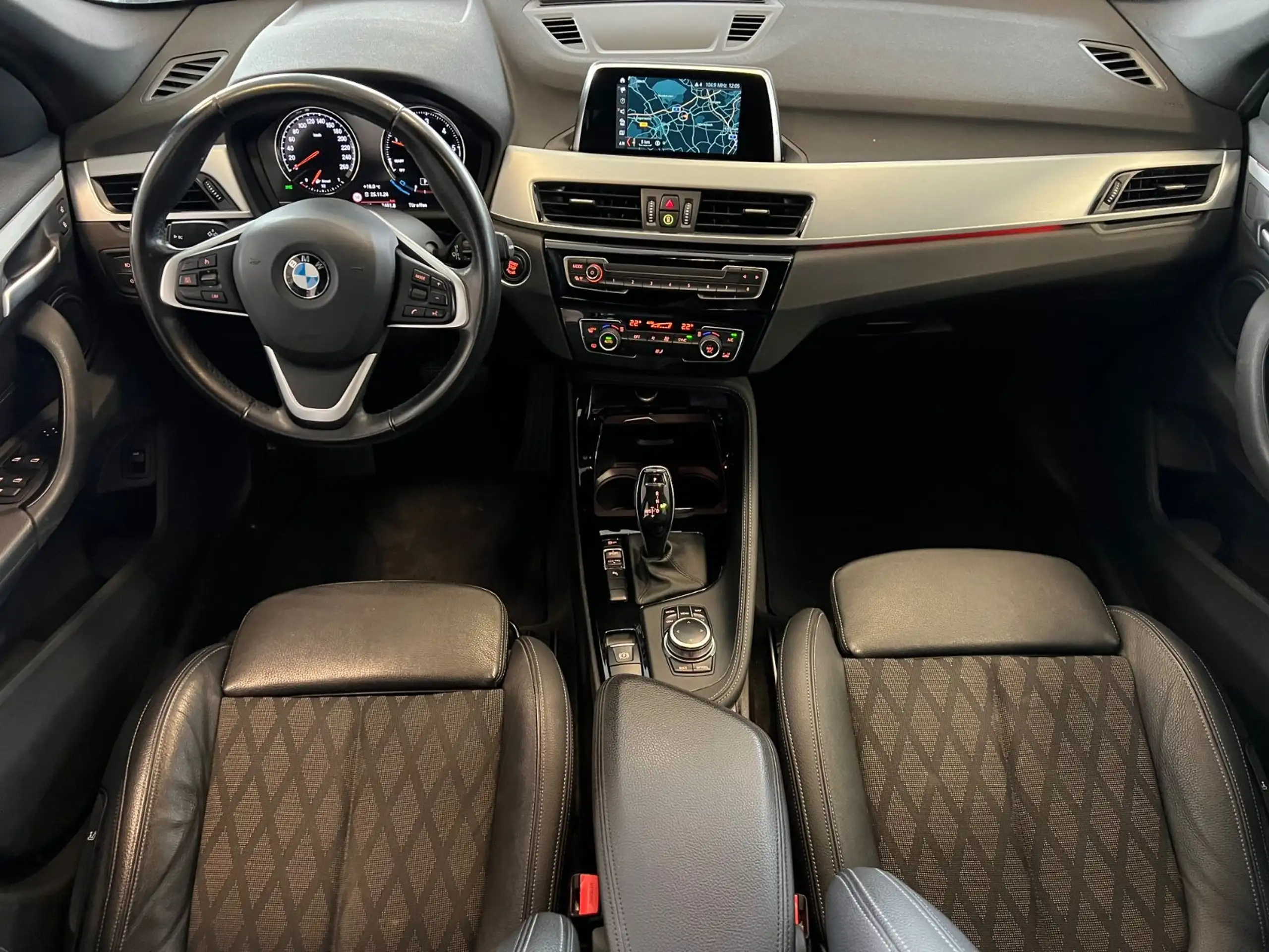 BMW - X1