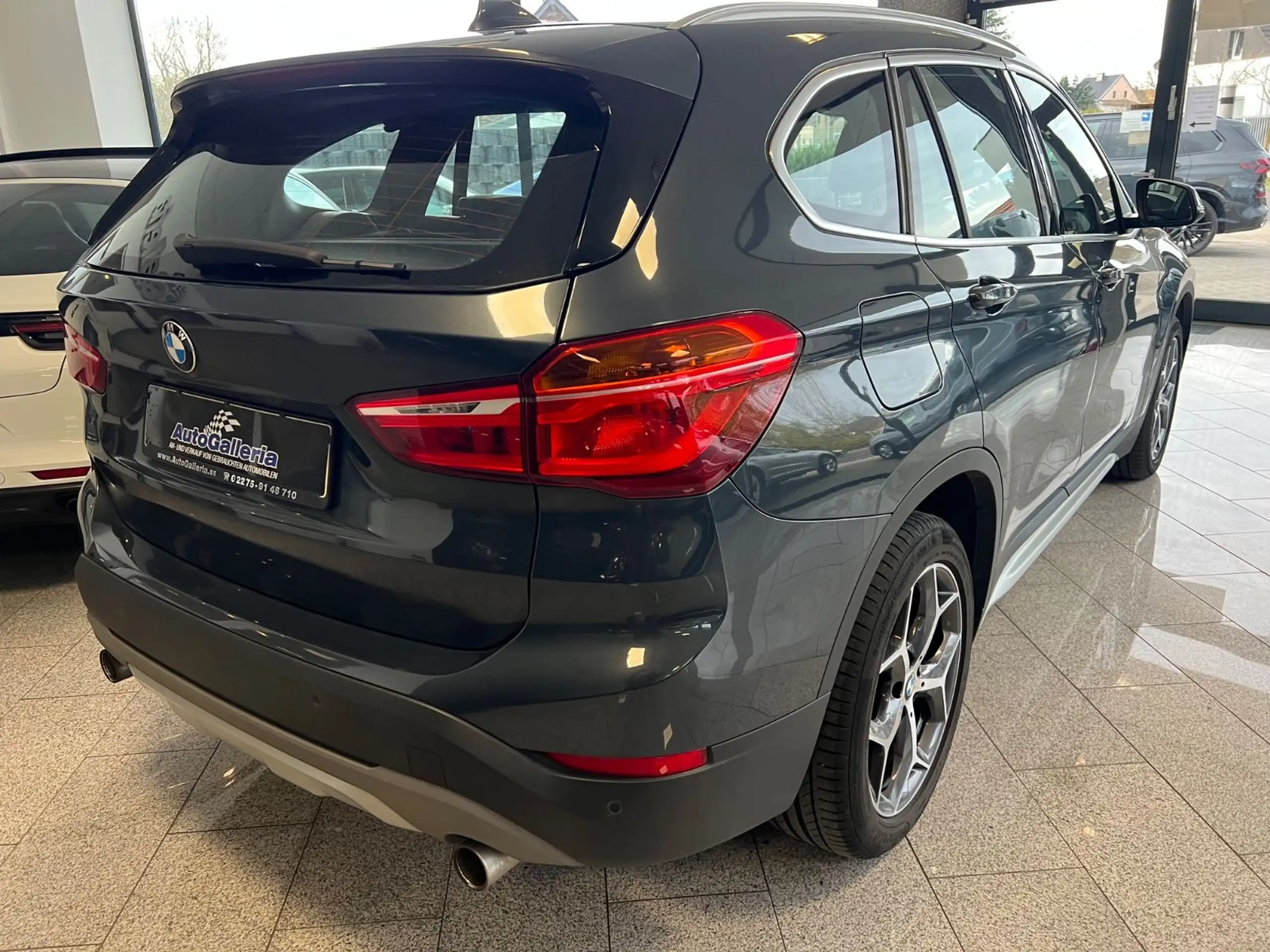 BMW - X1