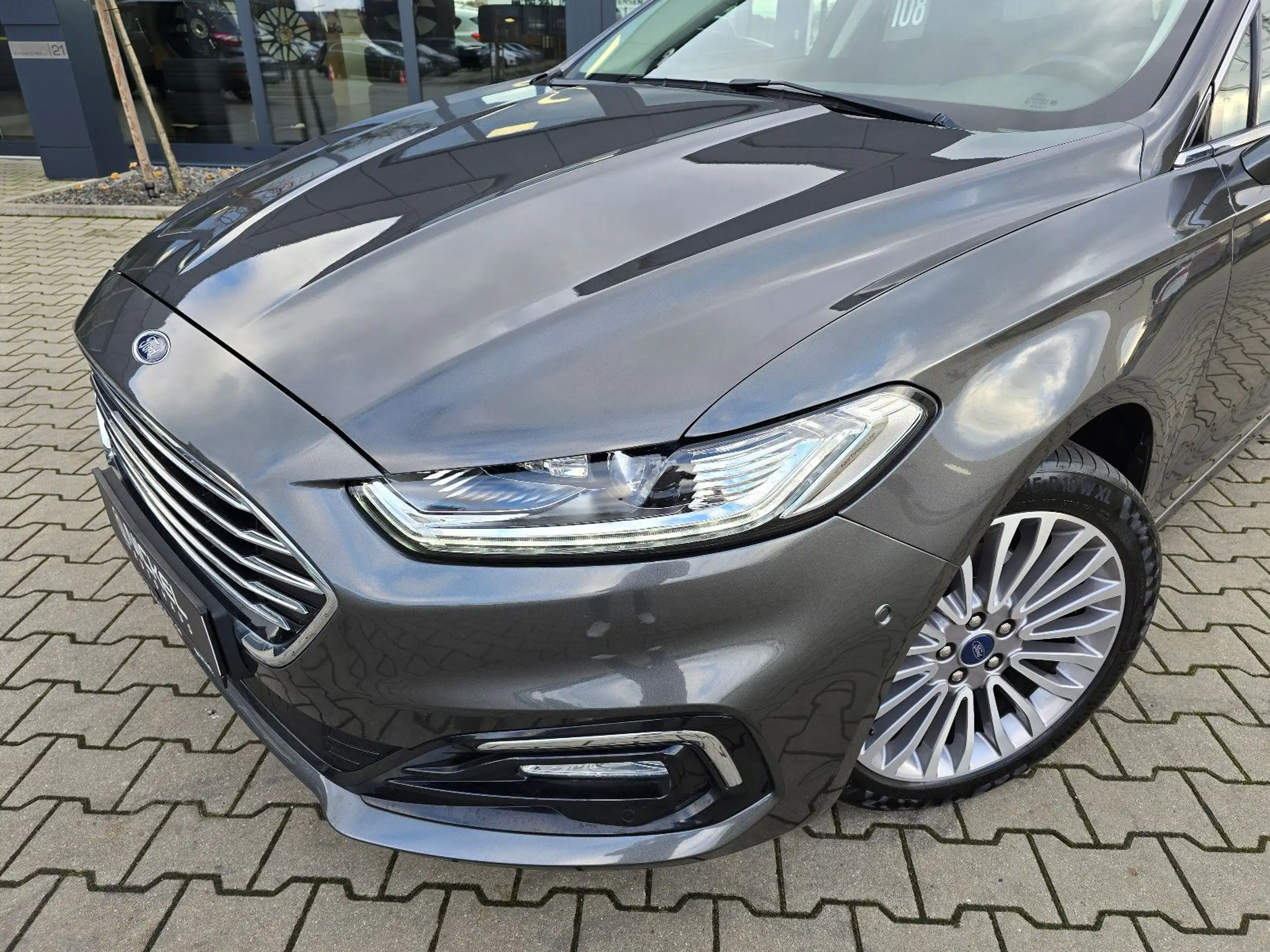 Ford - Mondeo