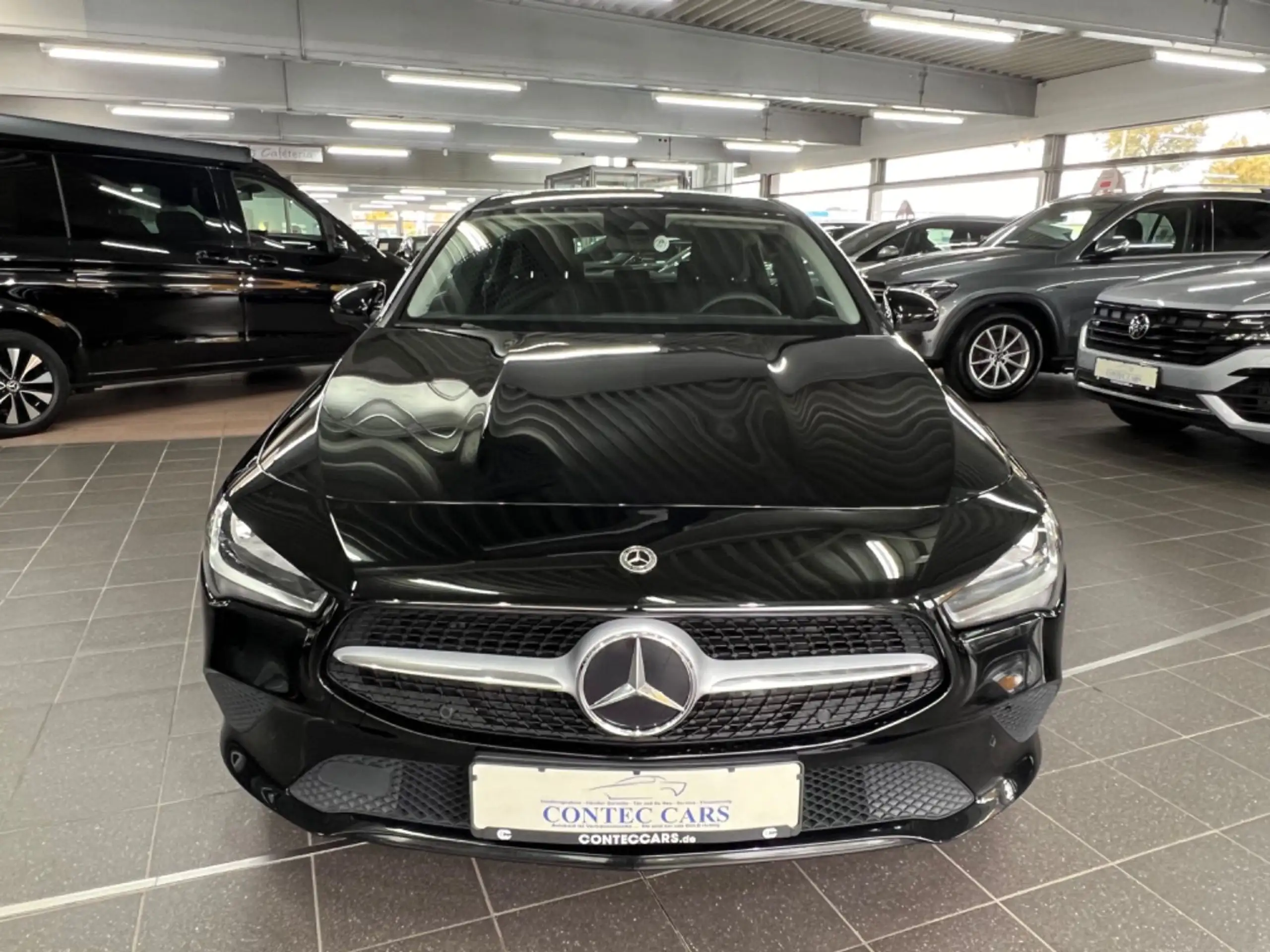 Mercedes-Benz - CLA 180