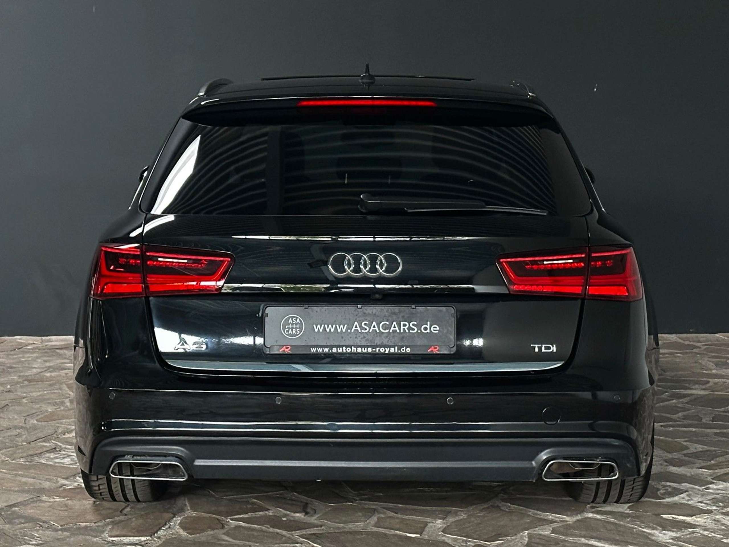 Audi - A6