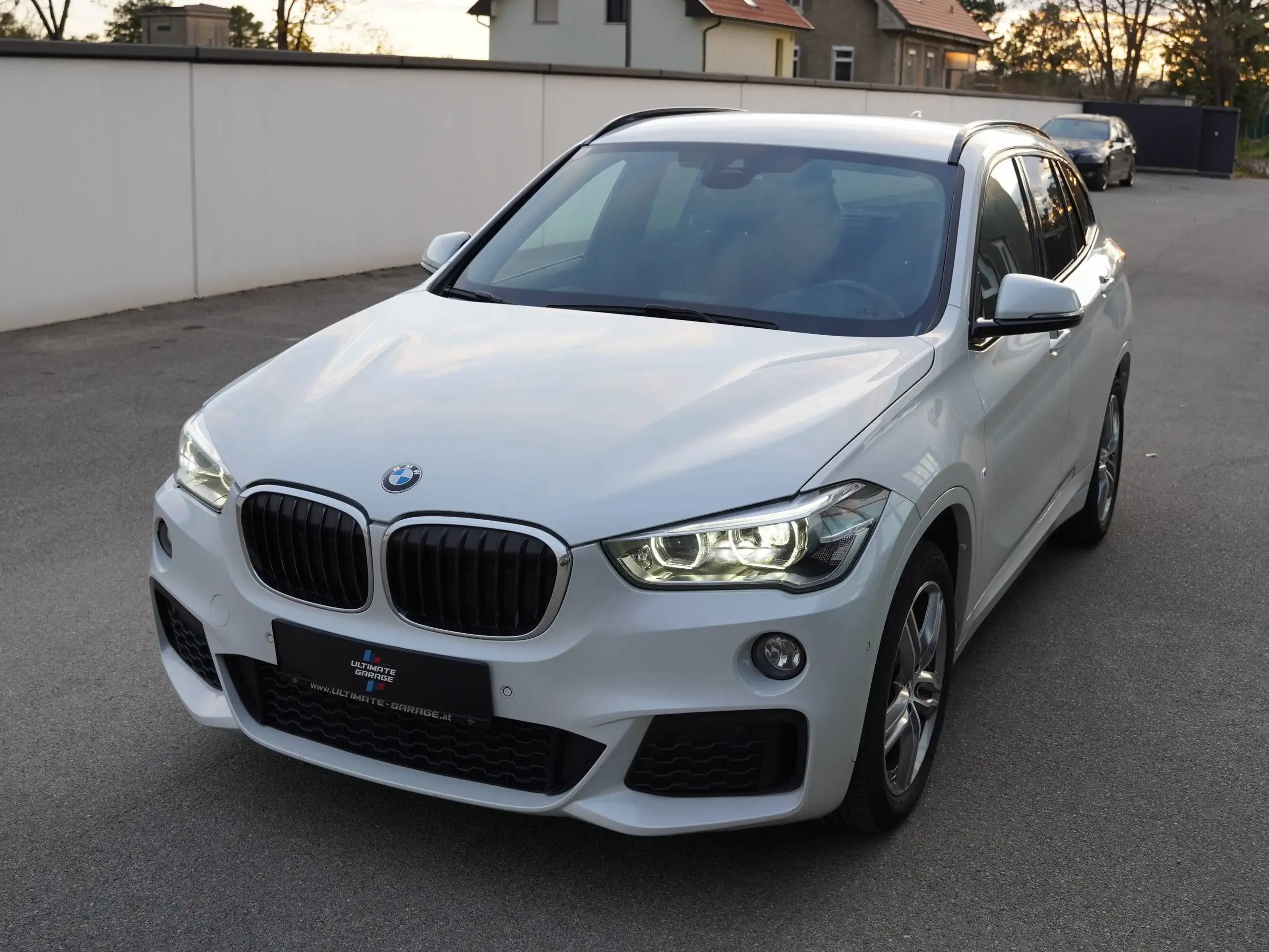 BMW - X1