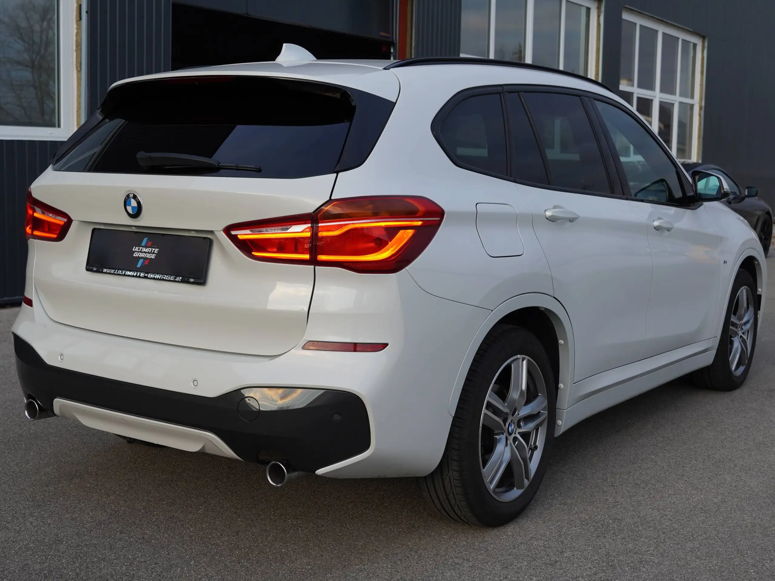 BMW - X1