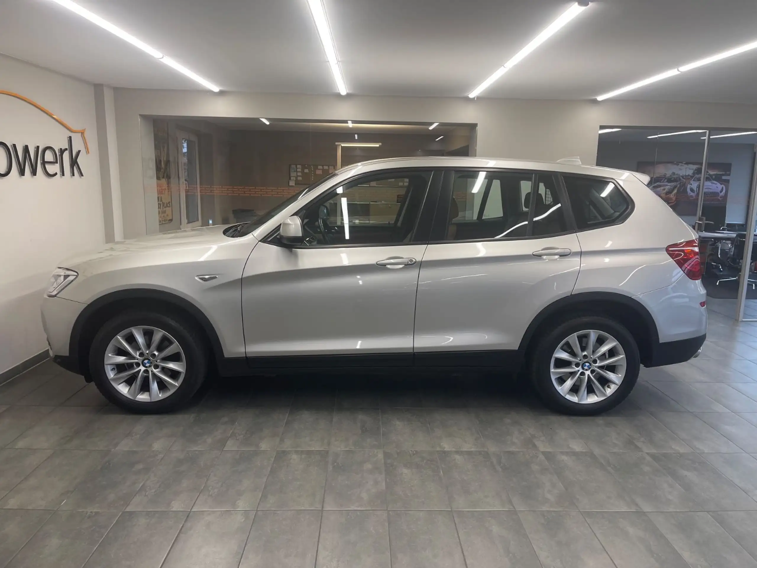 BMW - X3