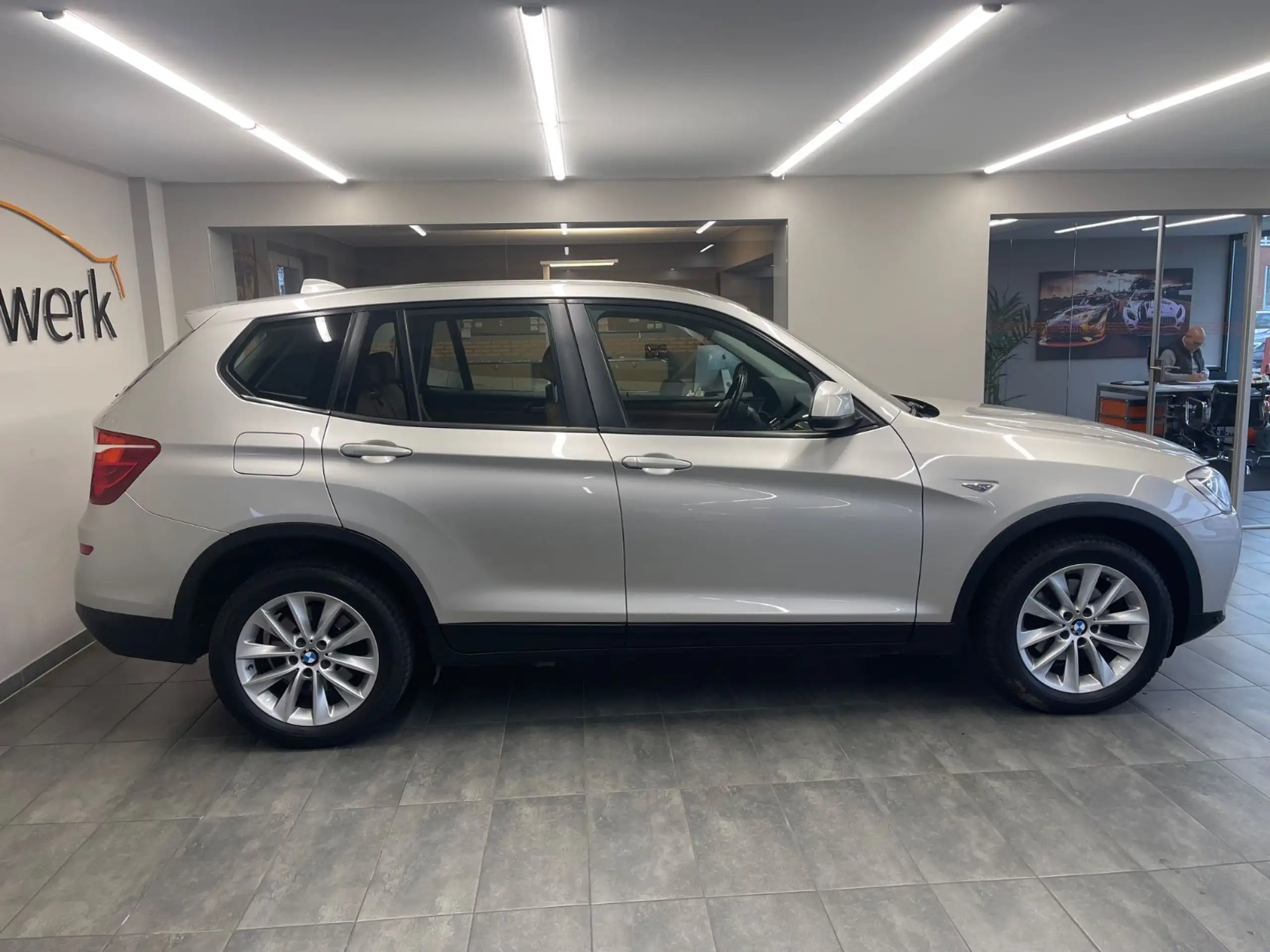 BMW - X3