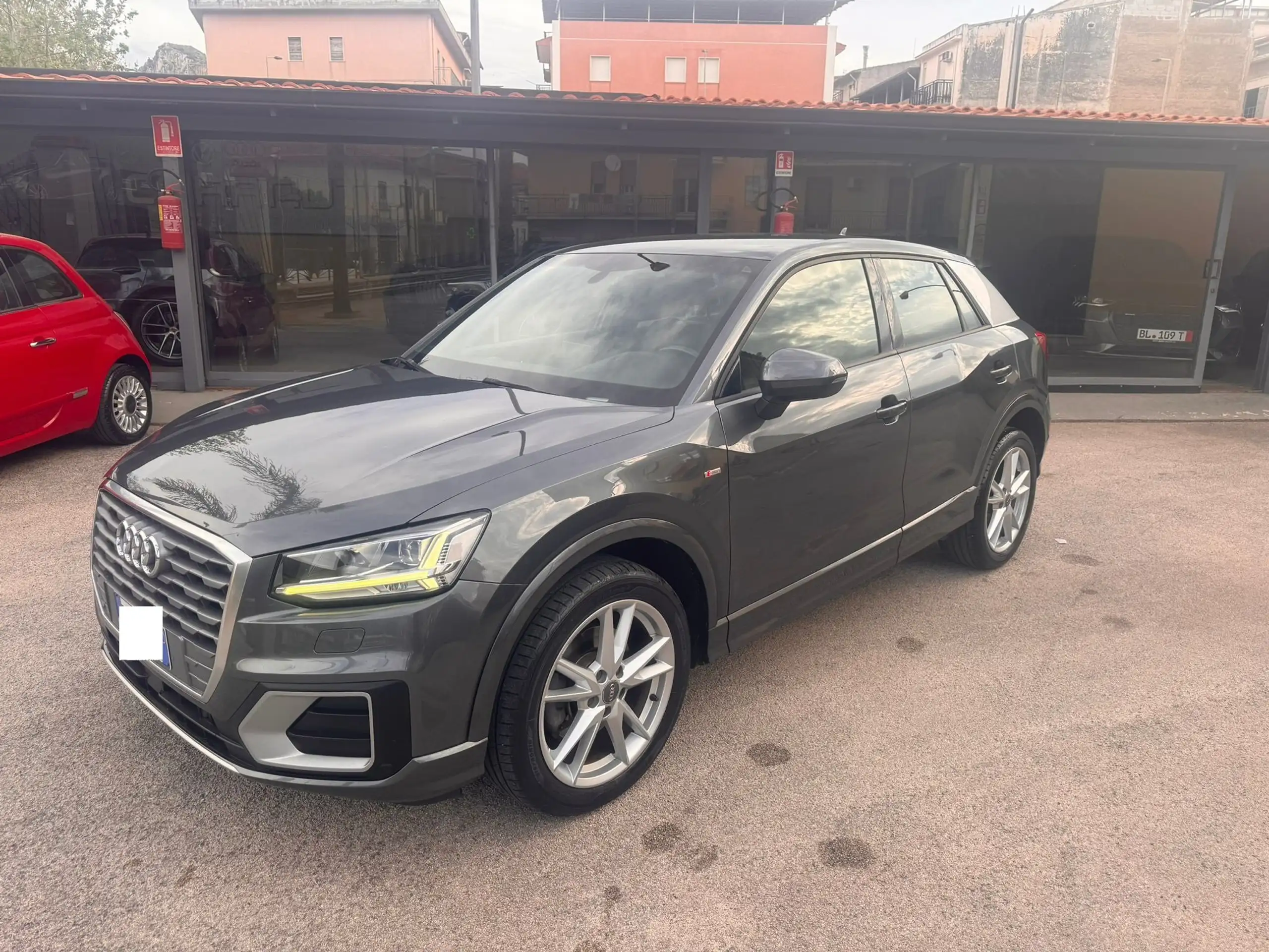 Audi - Q2