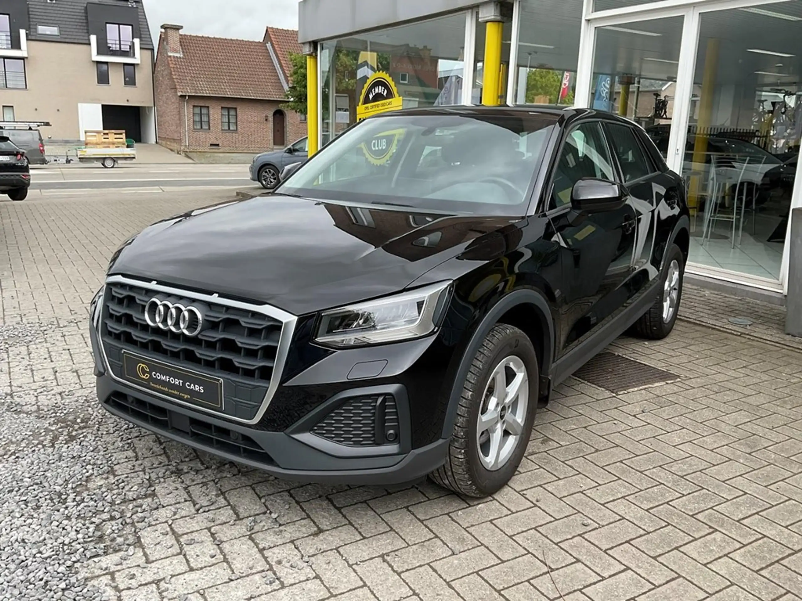 Audi - Q2