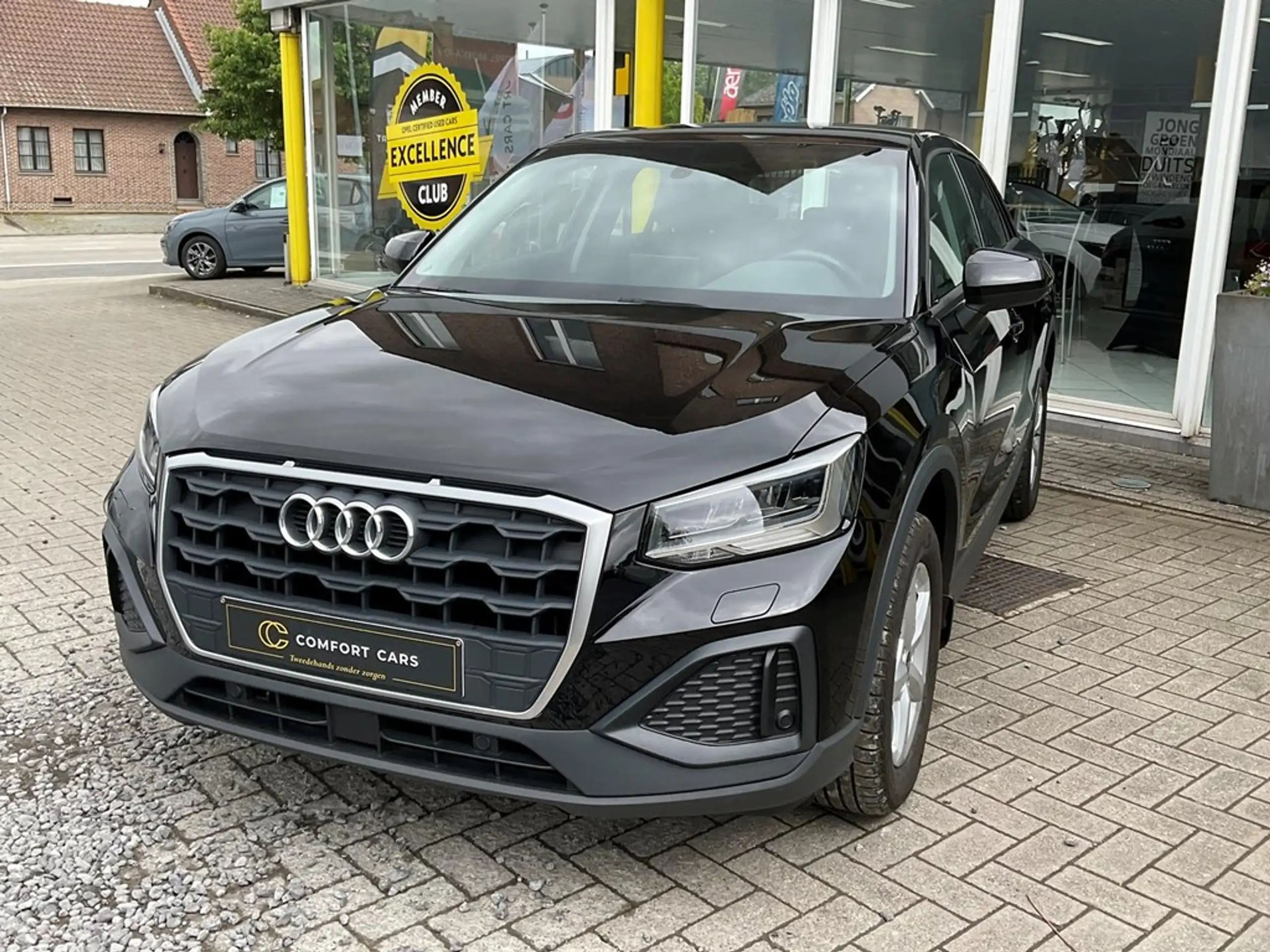 Audi - Q2